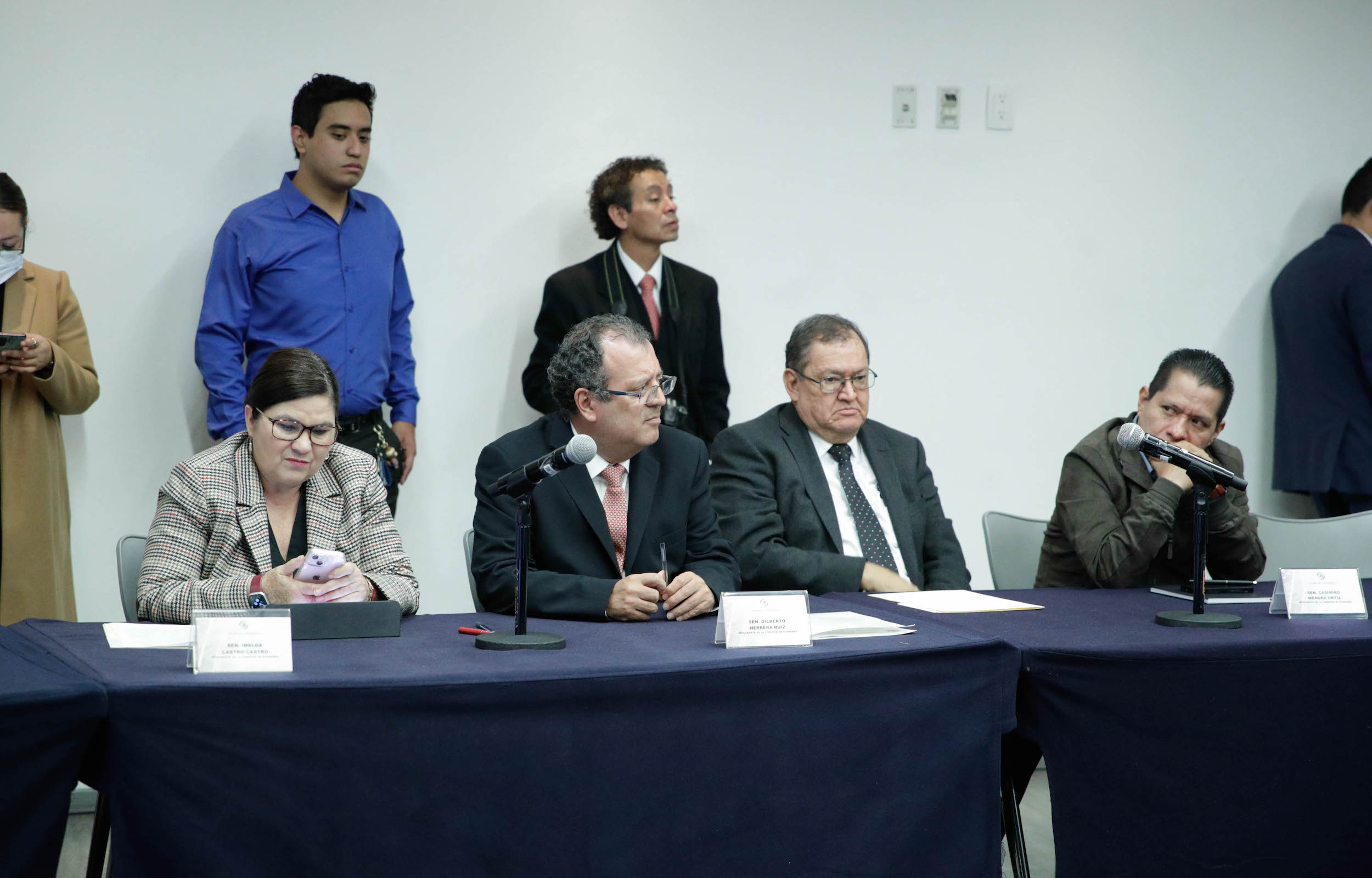 Reunioin de las comisiones unidas de Economiia y de Estudios Legislativos Segunda-