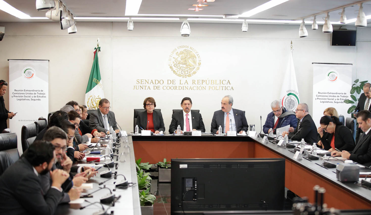 Comisiones unidas de Trabajo y Prevision Social y de Estudios Legislativos Segunda-