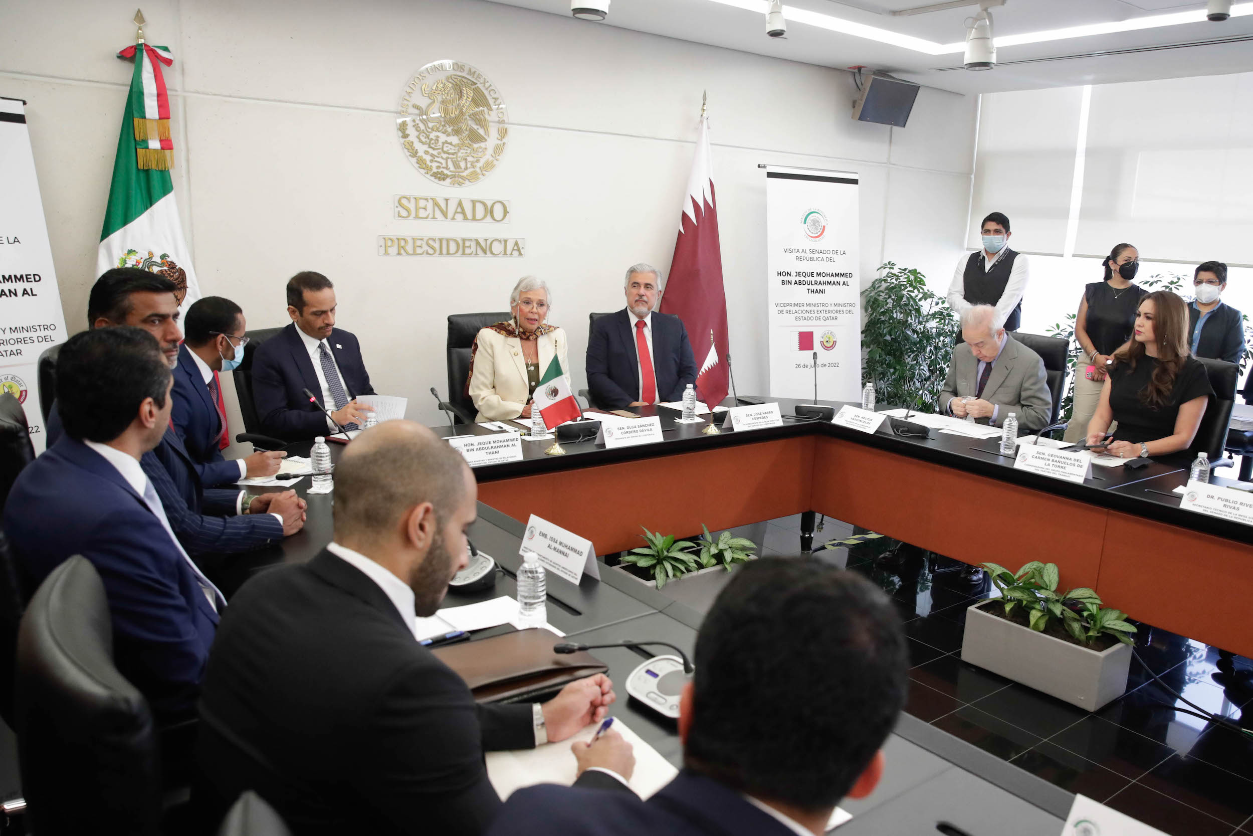 Visita diplomatica de Qatar a mesa directiva-
