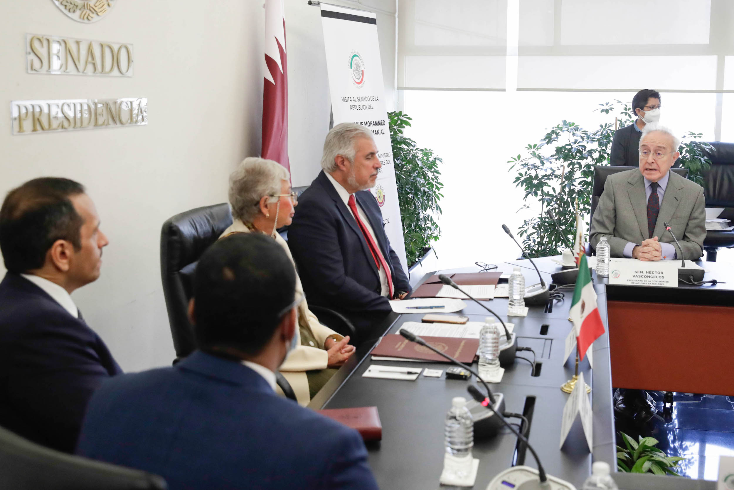 Visita diplomatica de Qatar a mesa directiva-