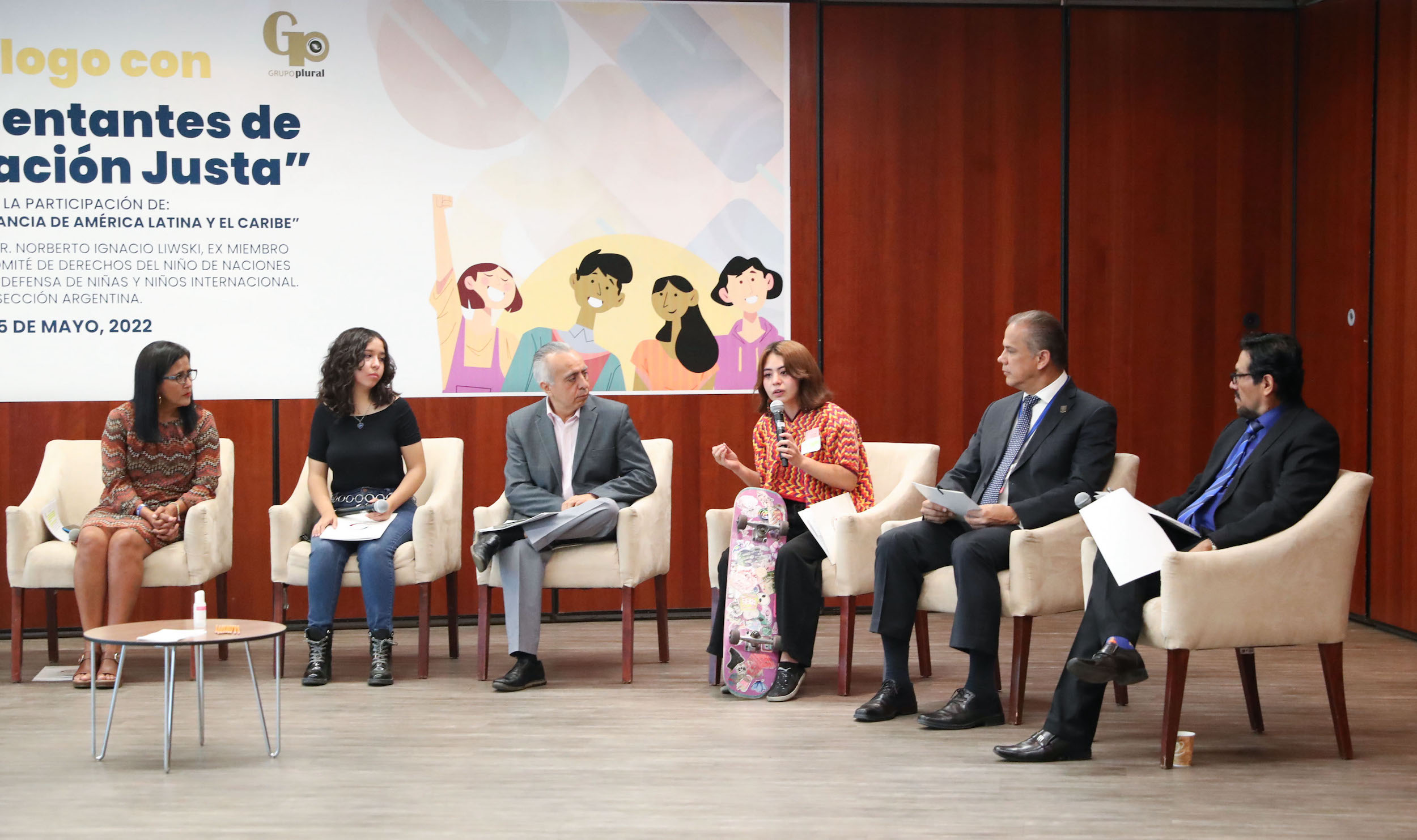 250522 Diaelogo del Grupo Plural con representantes de Evaluacioen Justa-7