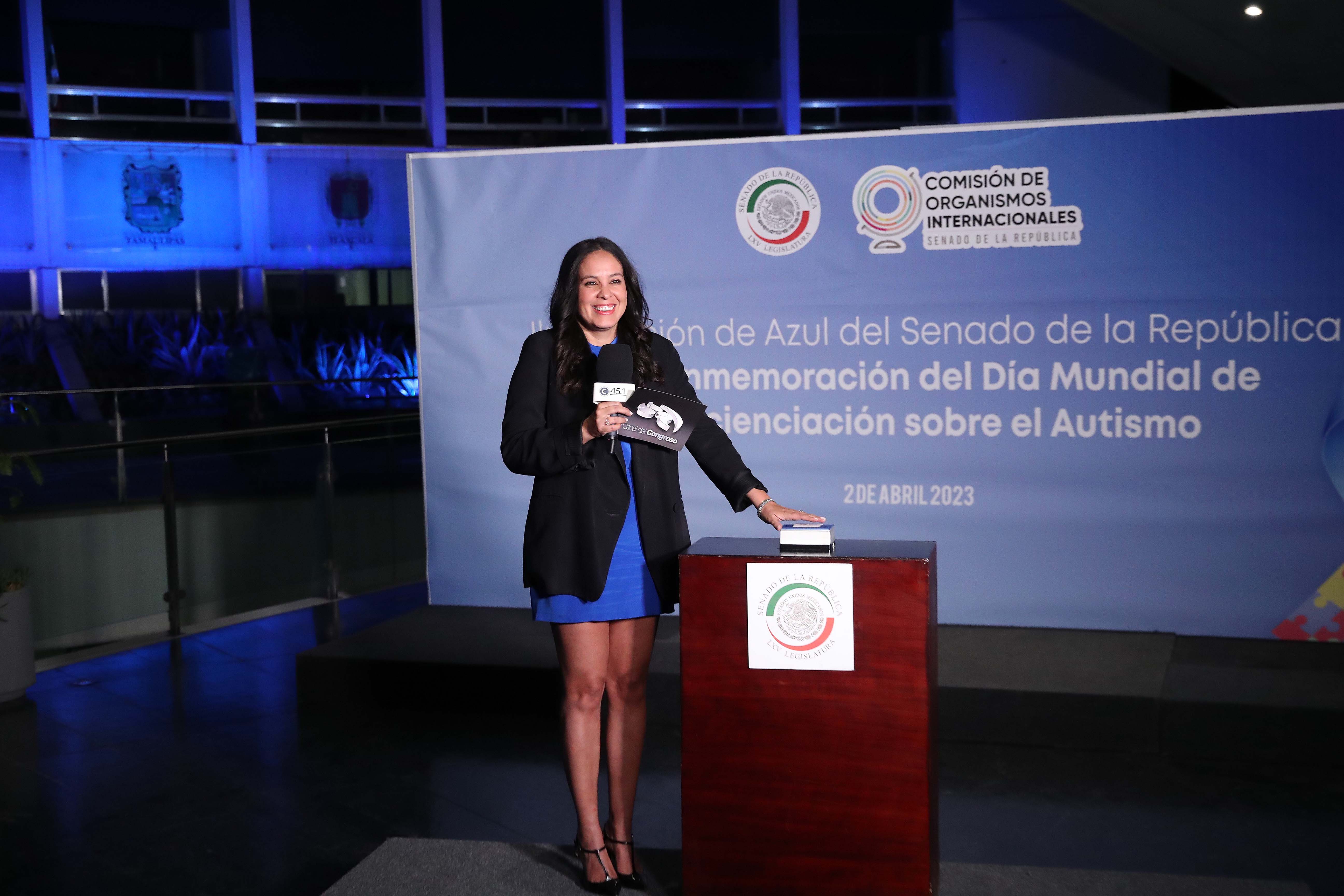 Iluminacion del Senado de la Republica con Motivo del Dia Internacional de la Concientizacion del Autismo