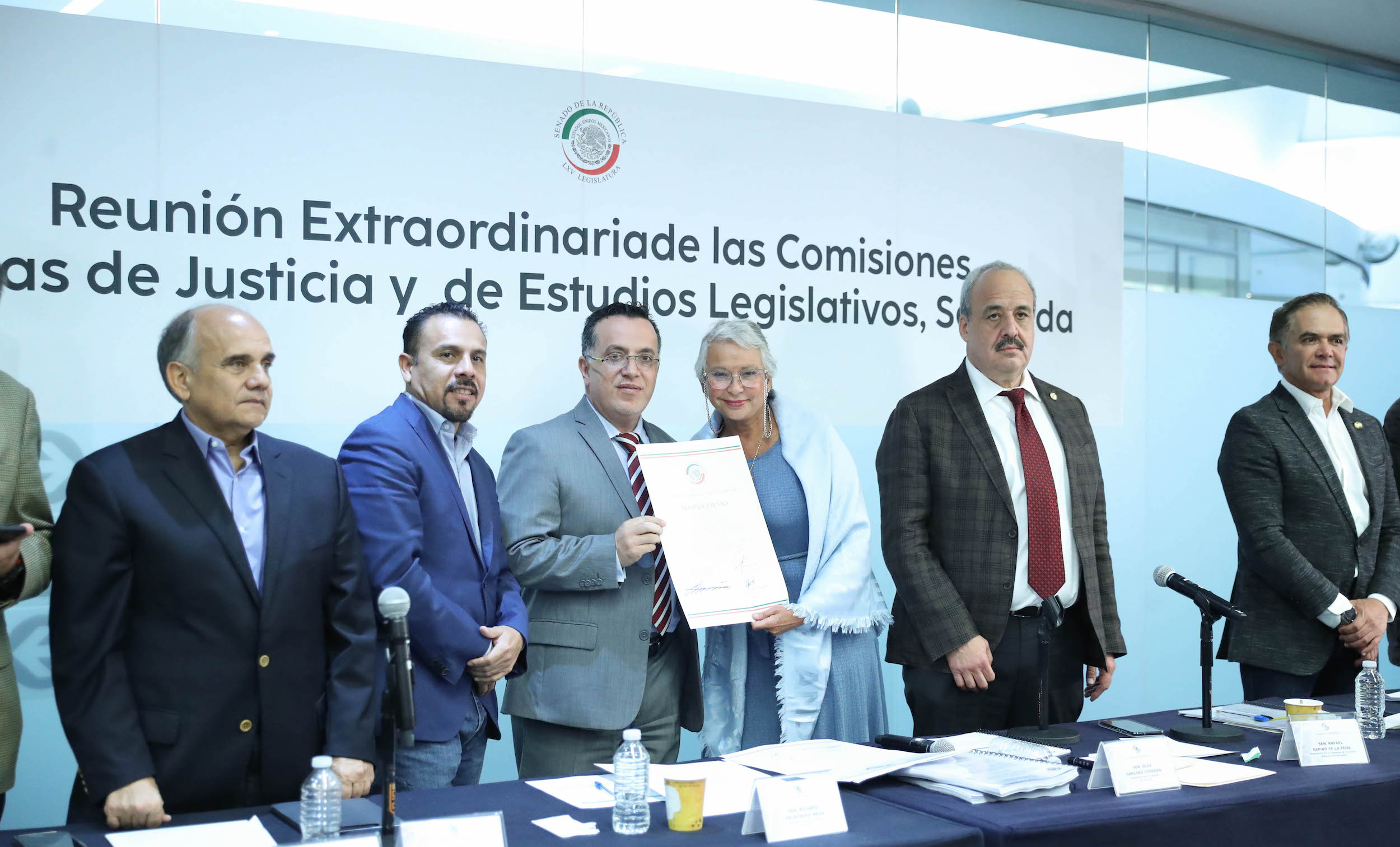Com Unidas de Justicia y de Estudios Leg Seg-