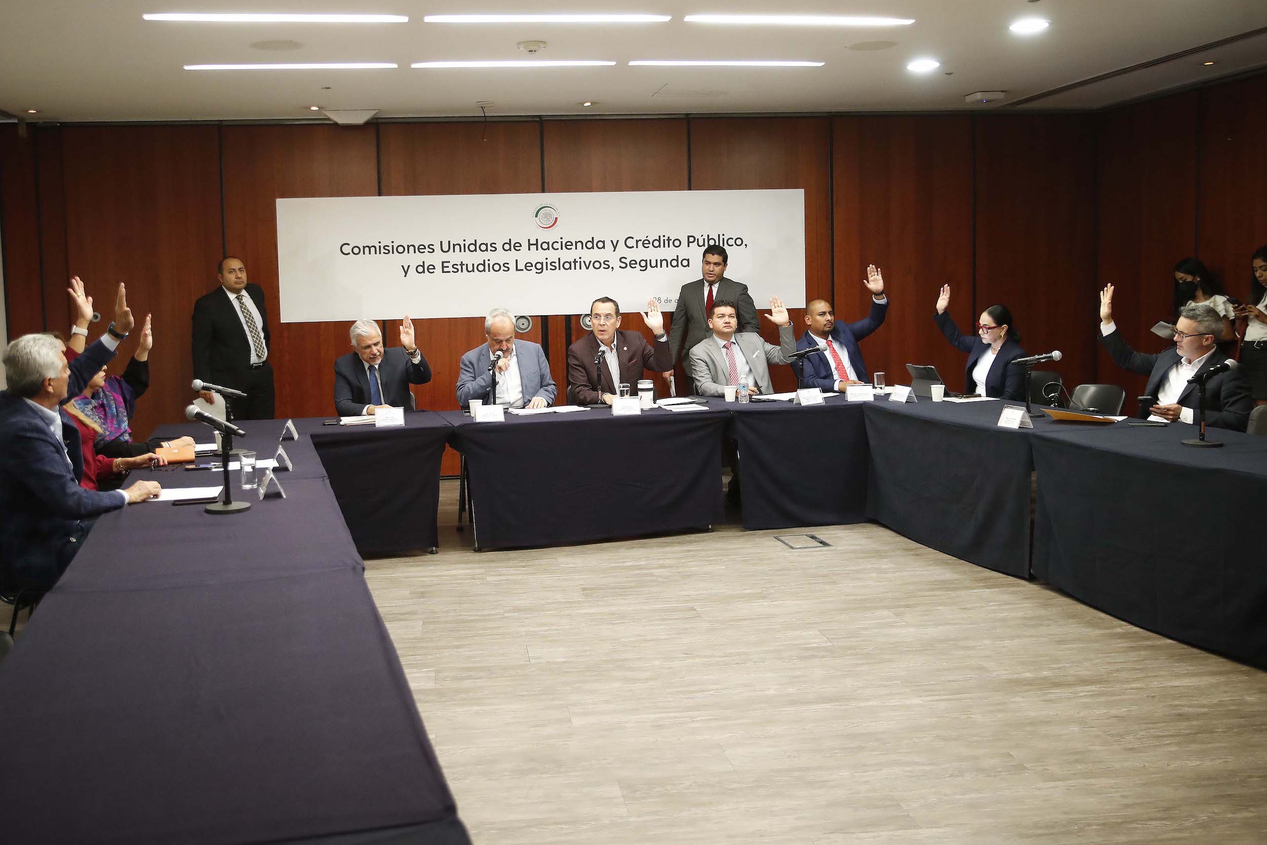 Com Unidas de Hacienda y Credito Publico y de Est Leg Segunda