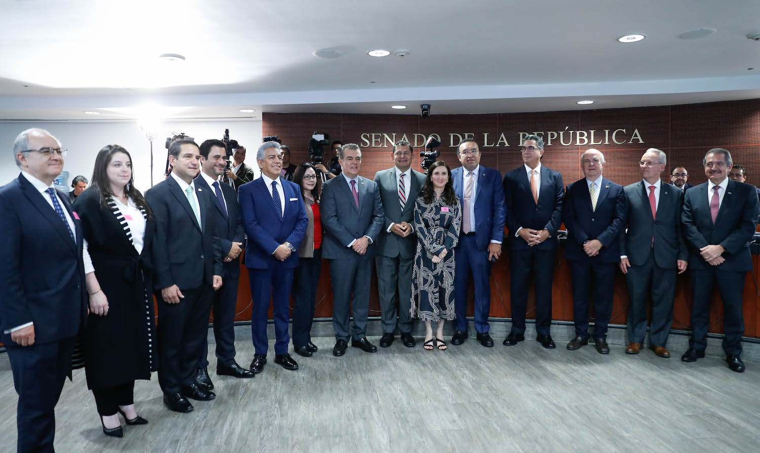 Entrega de reconocimientos a integrantes del Consejo Coordinador Empresarial-