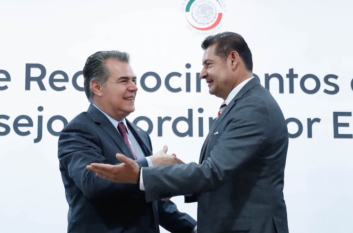 Entrega de reconocimientos a integrantes del Consejo Coordinador Empresarial-
