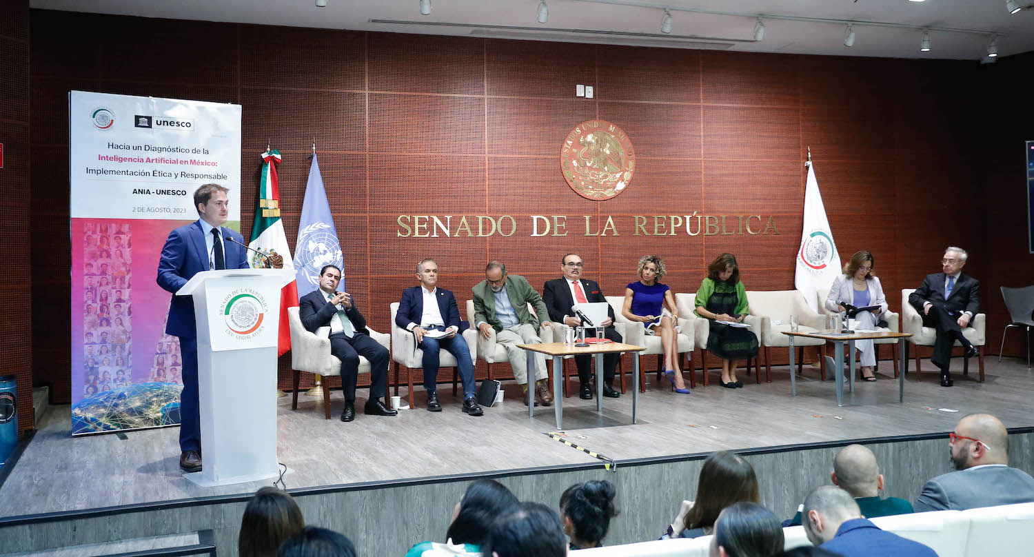 Colaboracioin Meixico y UNESCO para la Inteligencia Artificial-