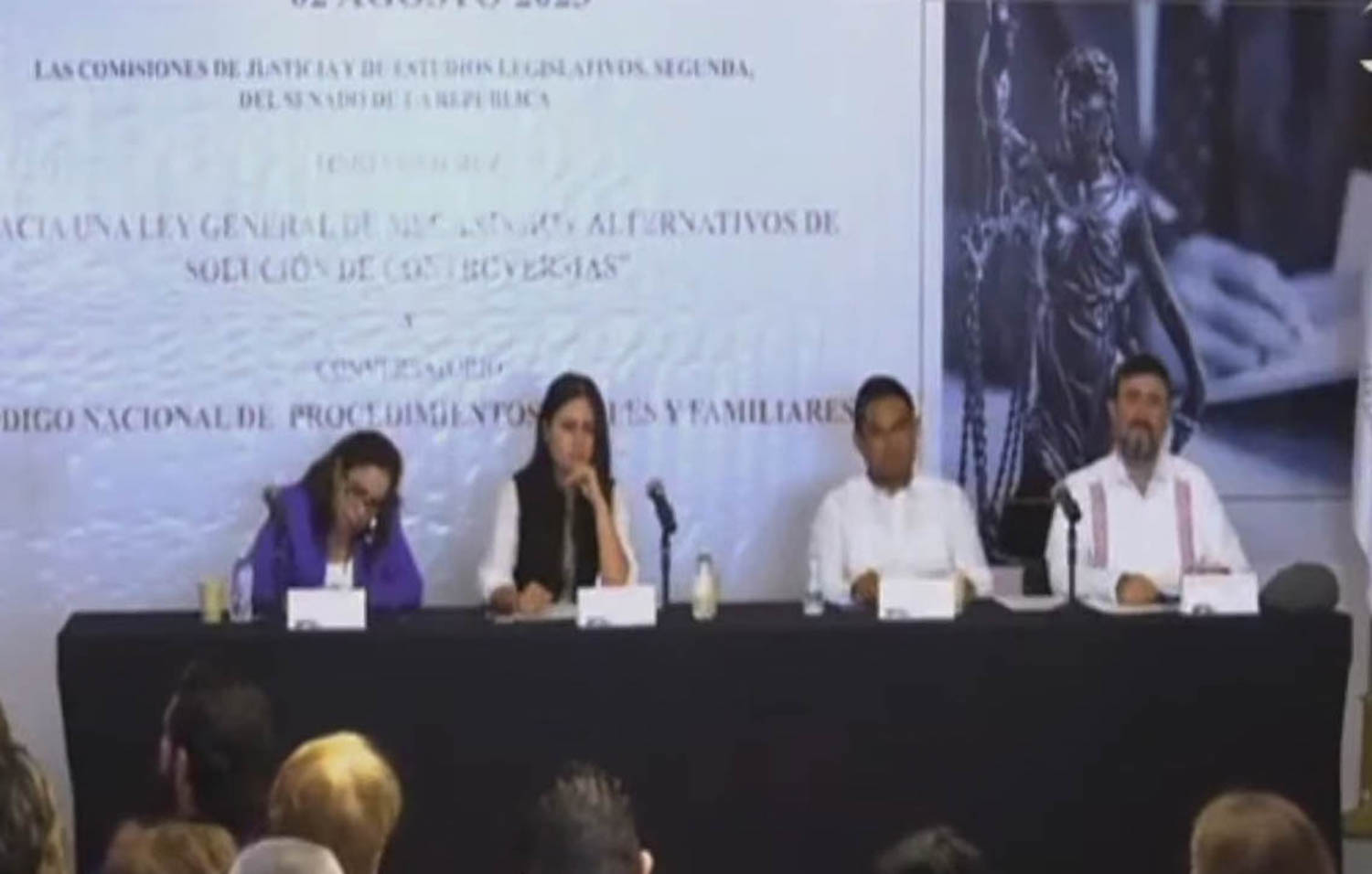 Foro- Hacia Mecanismos Alternativos de Solucion de Controversias-