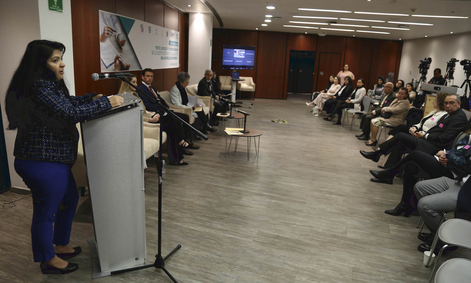 Foro Riesgos de la Sustitucion de Tratamientos Medicos-