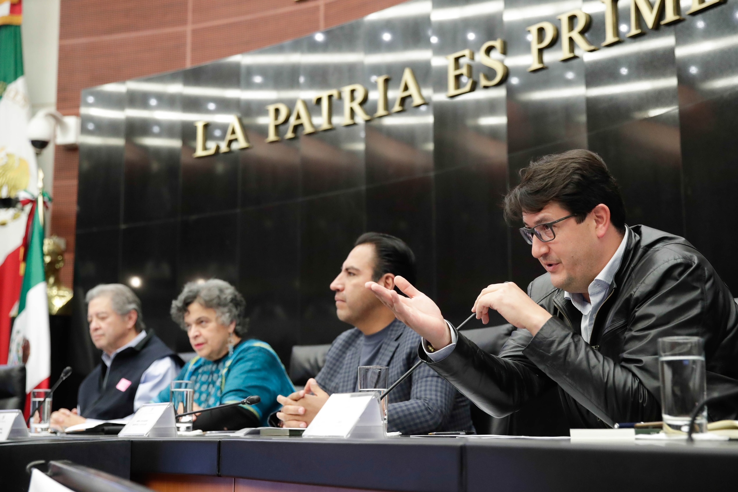 El EZLN en el Congreso de la U-