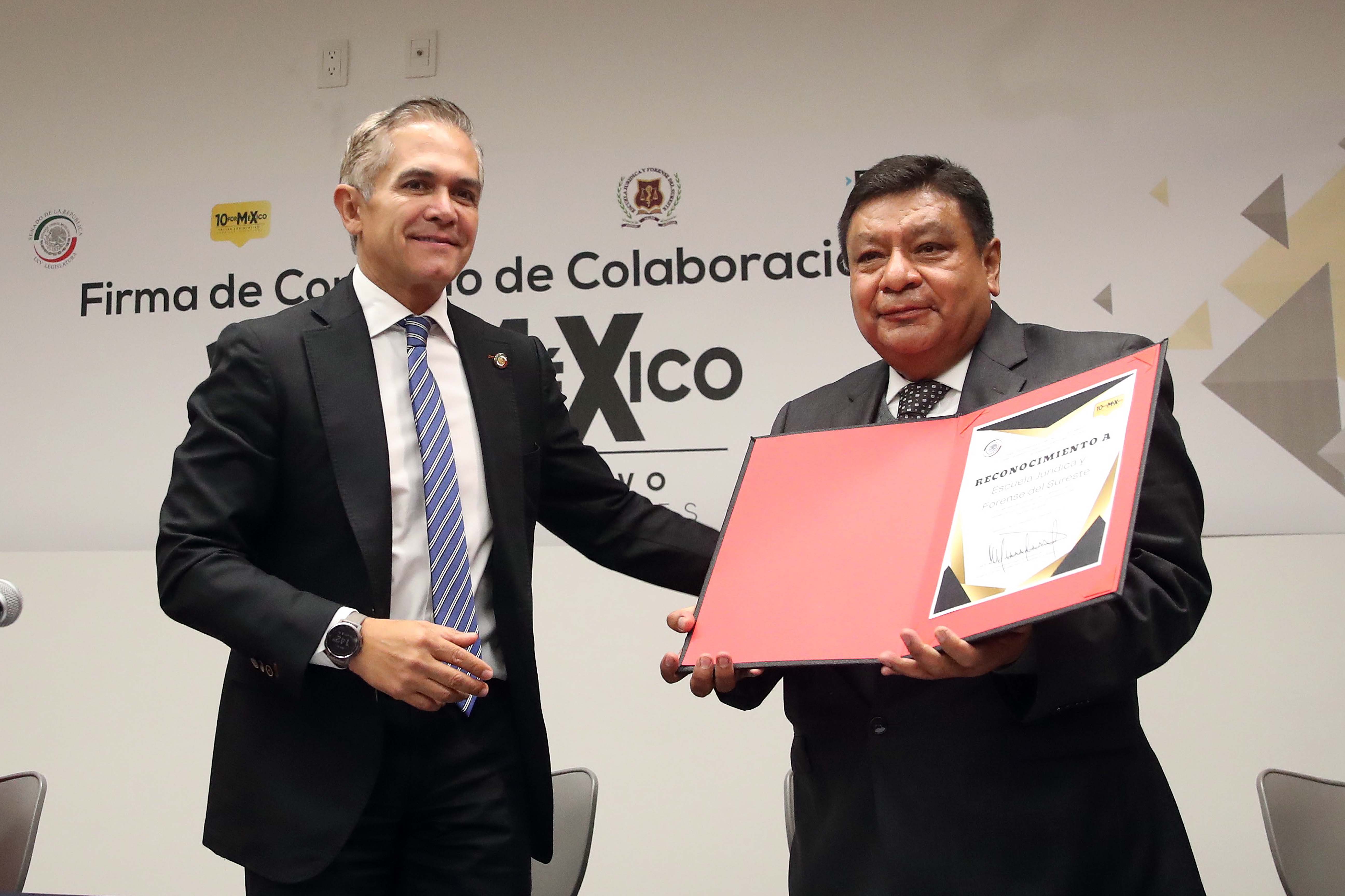 Firma de Convenio 10 por Mexico