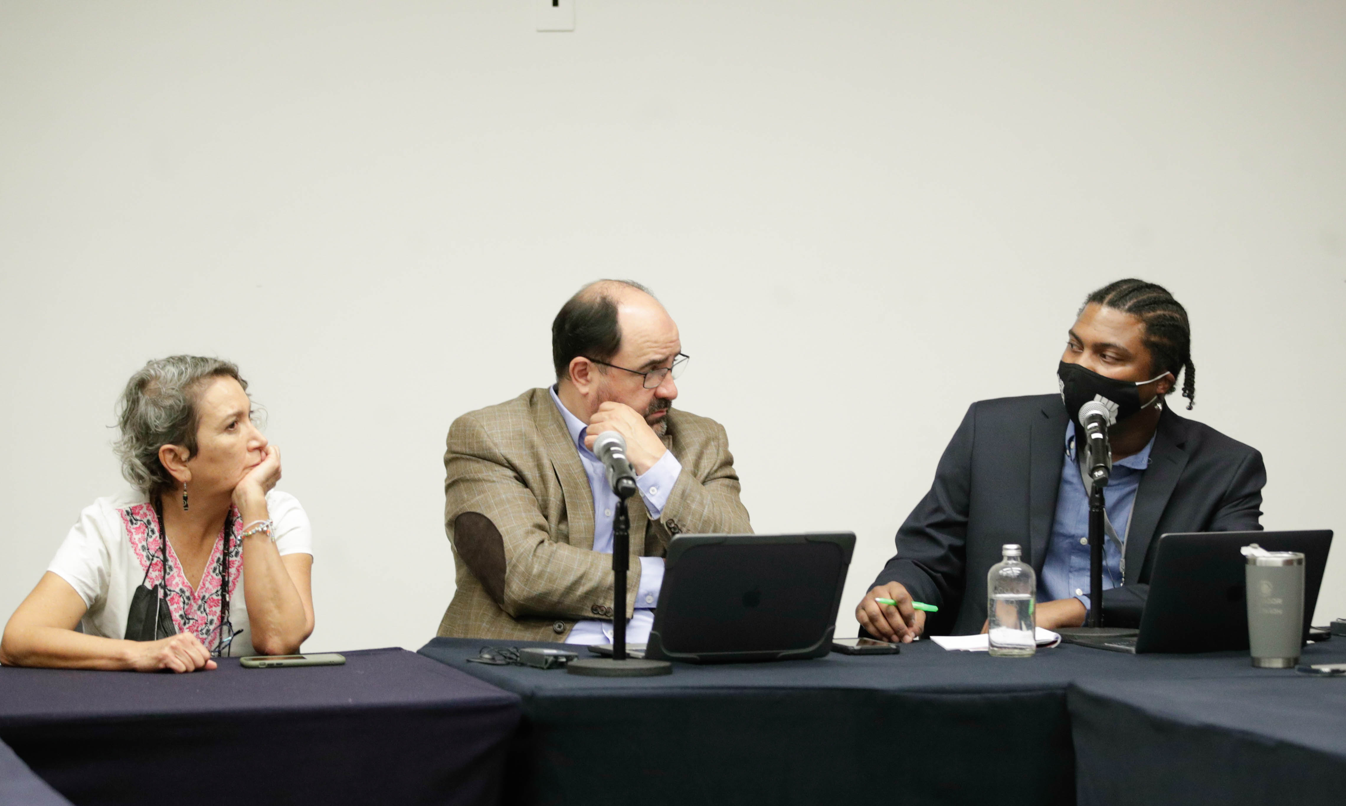 Dialogos sobre el flujo de Armas a Mexico y la ley de  armas  de Fuego y Explosivos-