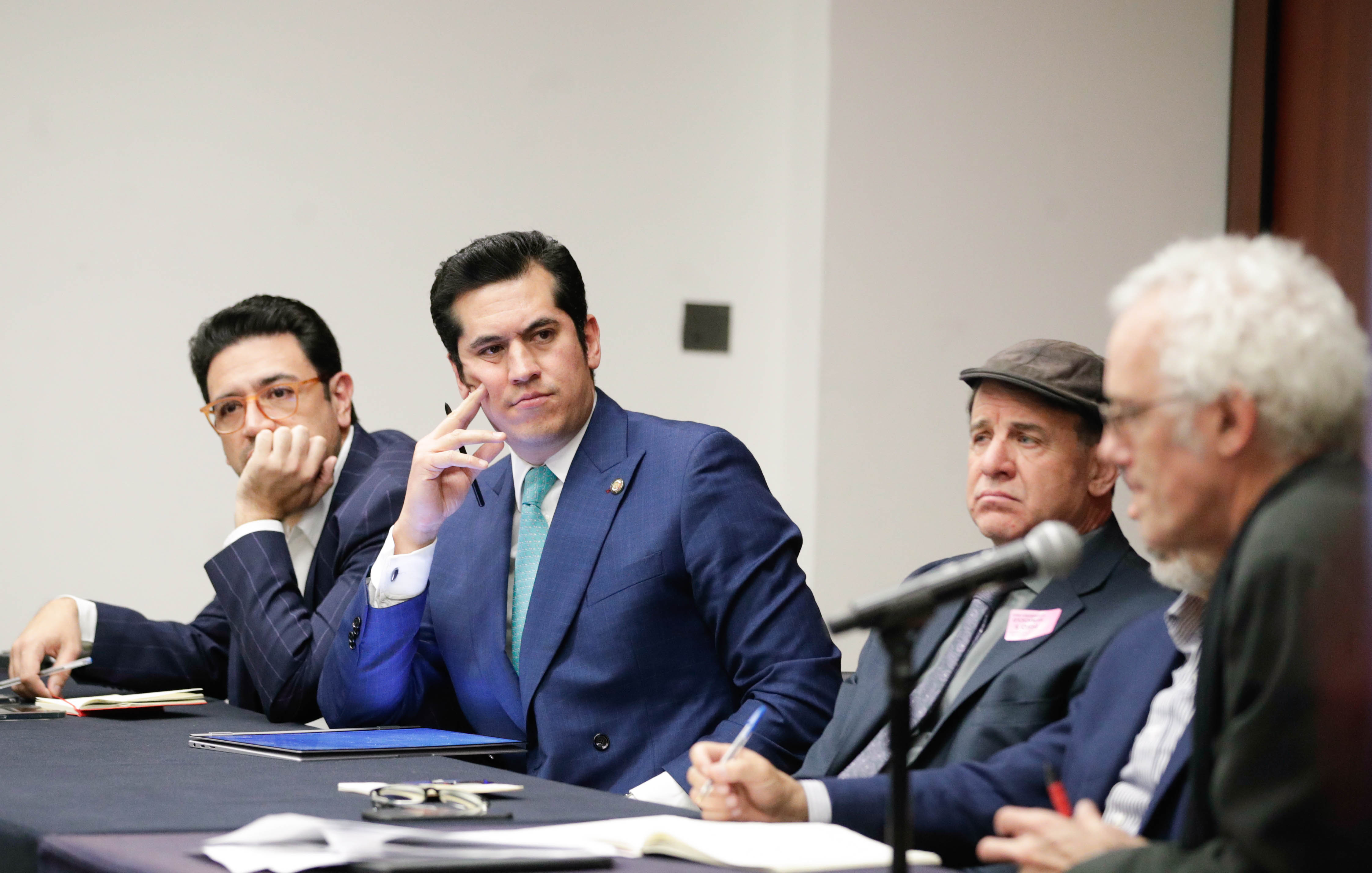 Dialogos sobre el flujo de Armas a Mexico y la ley de  armas  de Fuego y Explosivos-