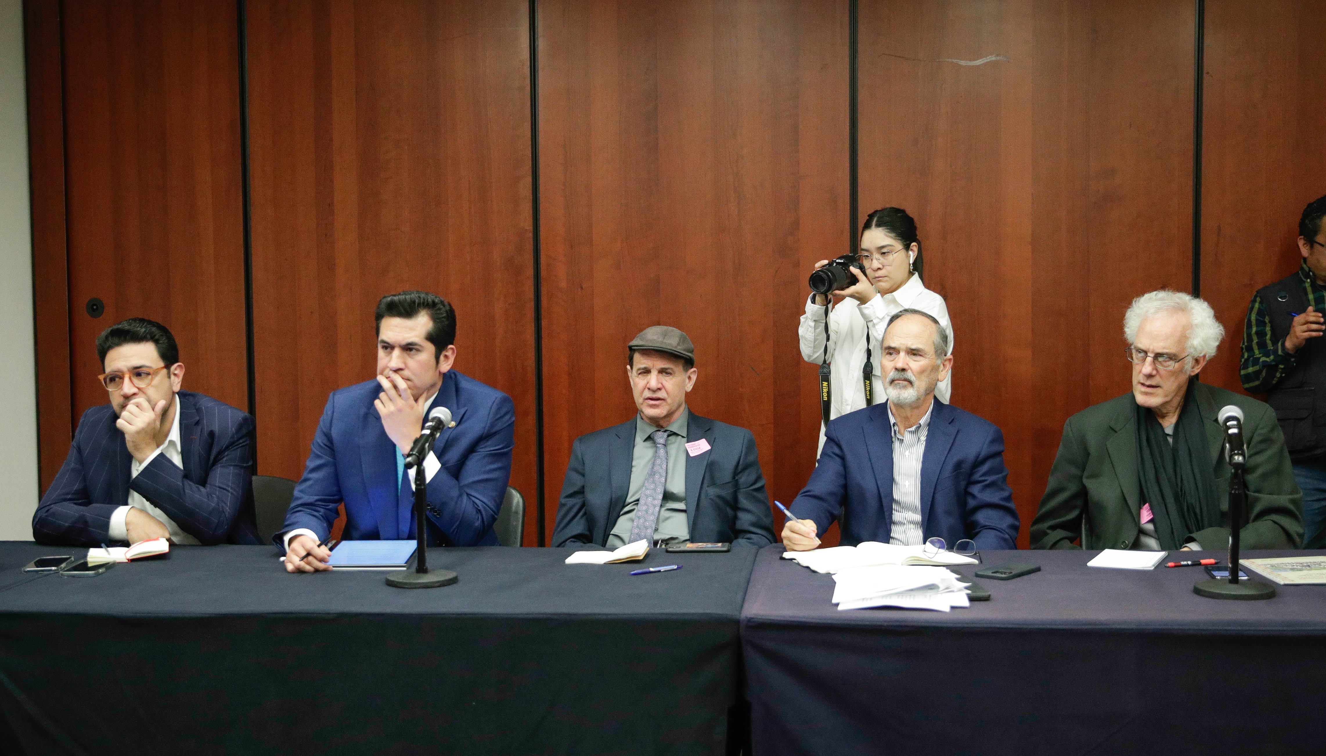Dialogos sobre el flujo de Armas a Mexico y la ley de  armas  de Fuego y Explosivos-