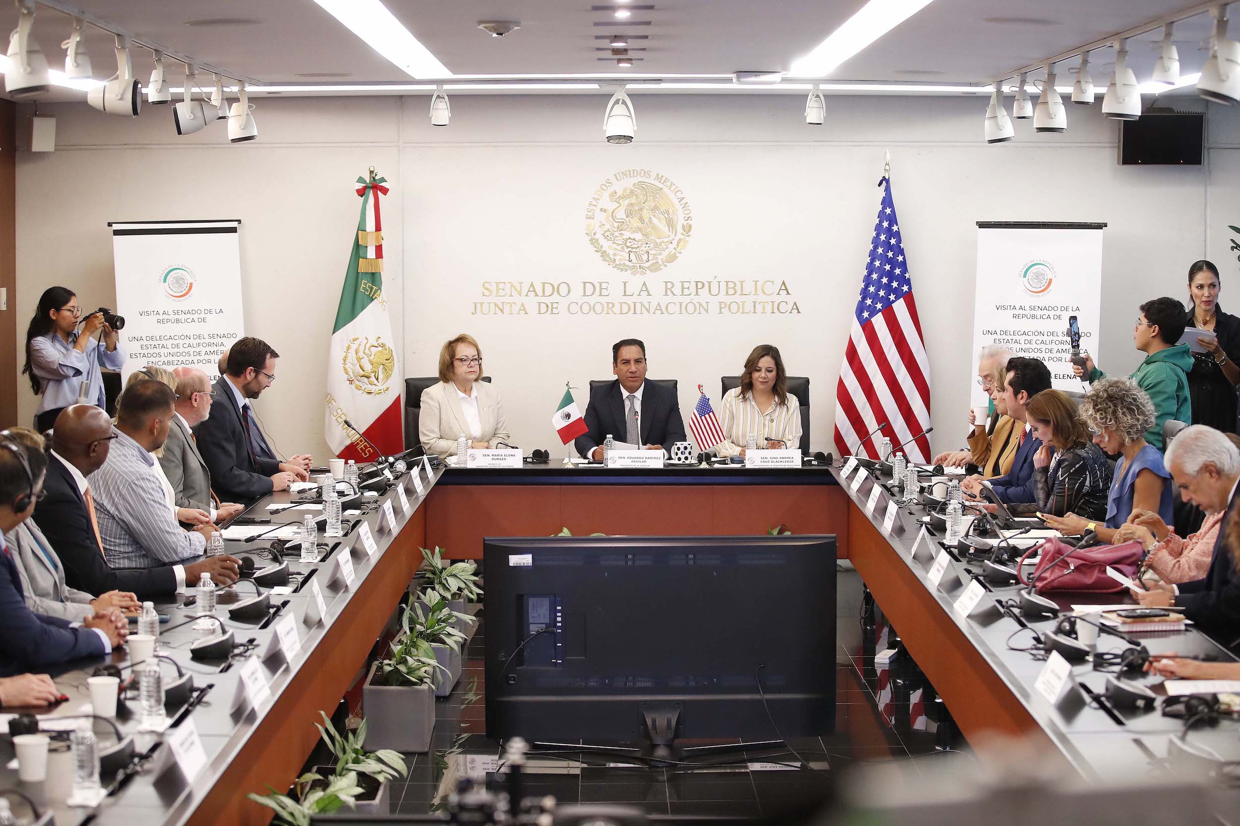 Reunion con Senadores de California