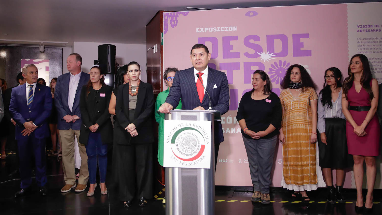 Inauguracion de la exposicion de artesanas jaliscienses   Desde otro lugar  -