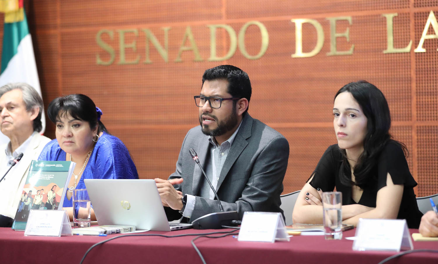 Presentacion del libro Desplazamiento forzado interno en Mexico del reconocimiento a los desafios-