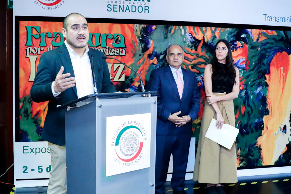 Inauguracioin de la exposicioin Fractura por donde atraviesa la luz-