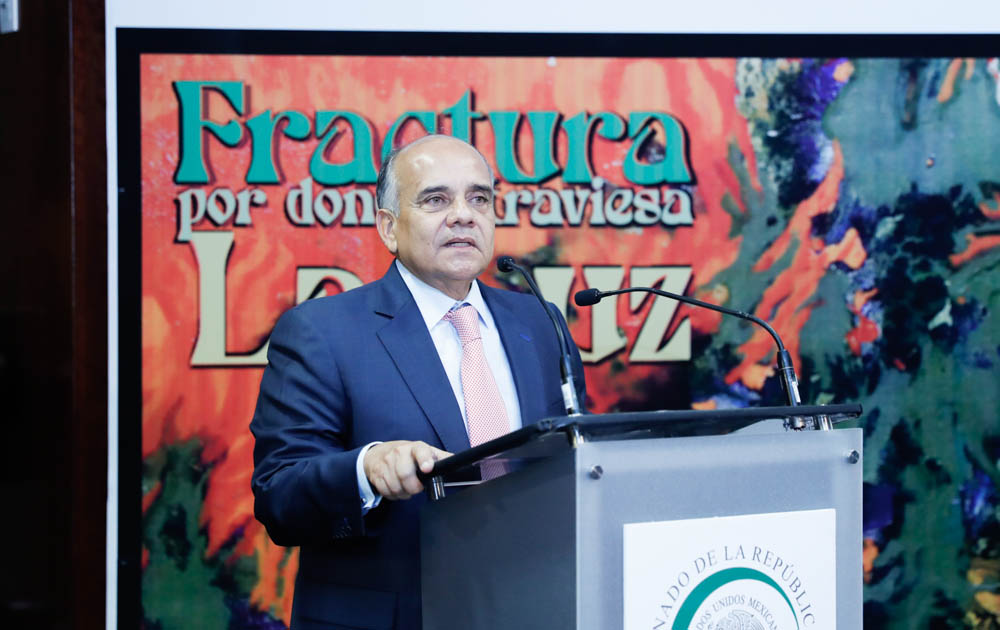 Inauguracioin de la exposicioin Fractura por donde atraviesa la luz-