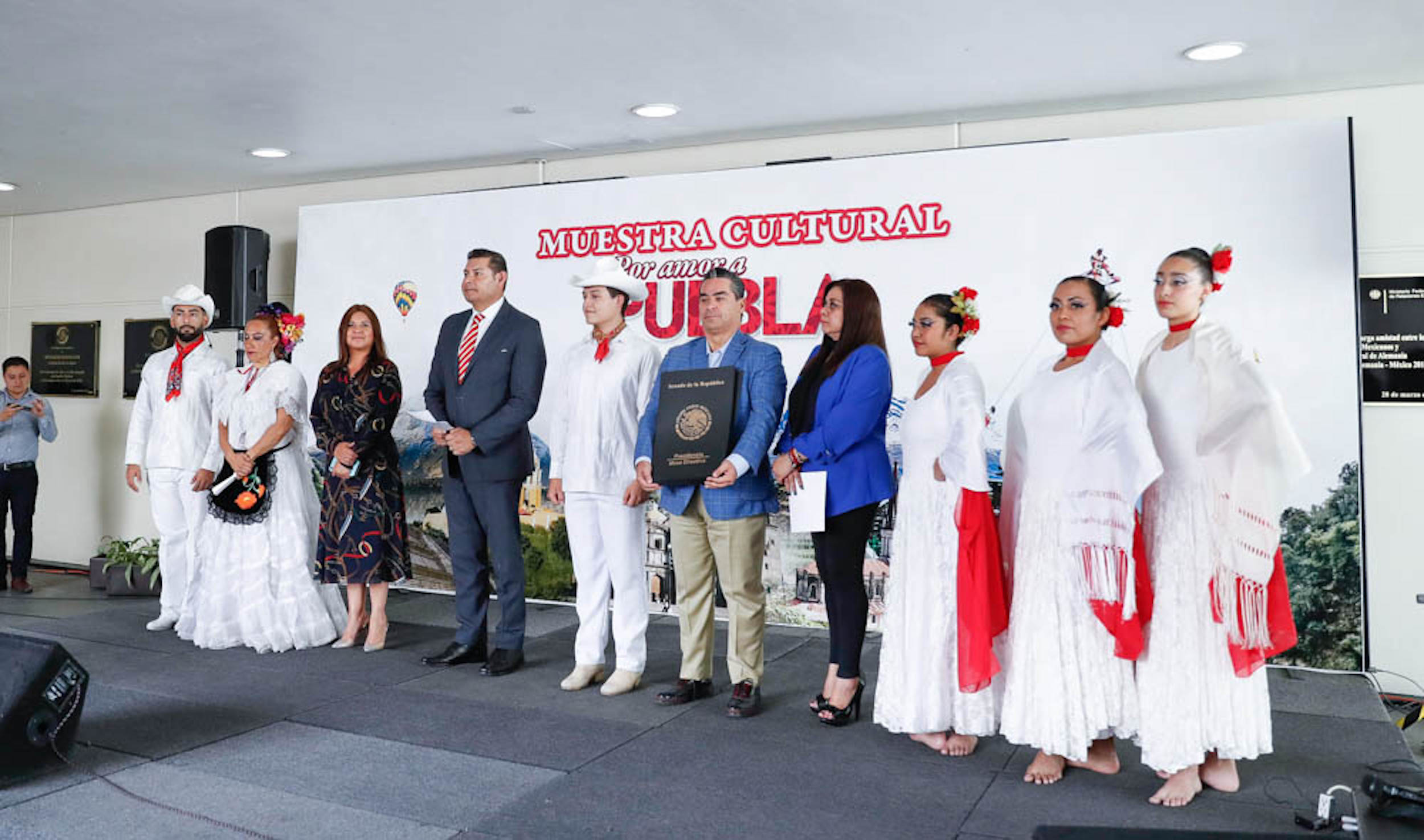 Muestra Cultural Por amor a PUEBLA-