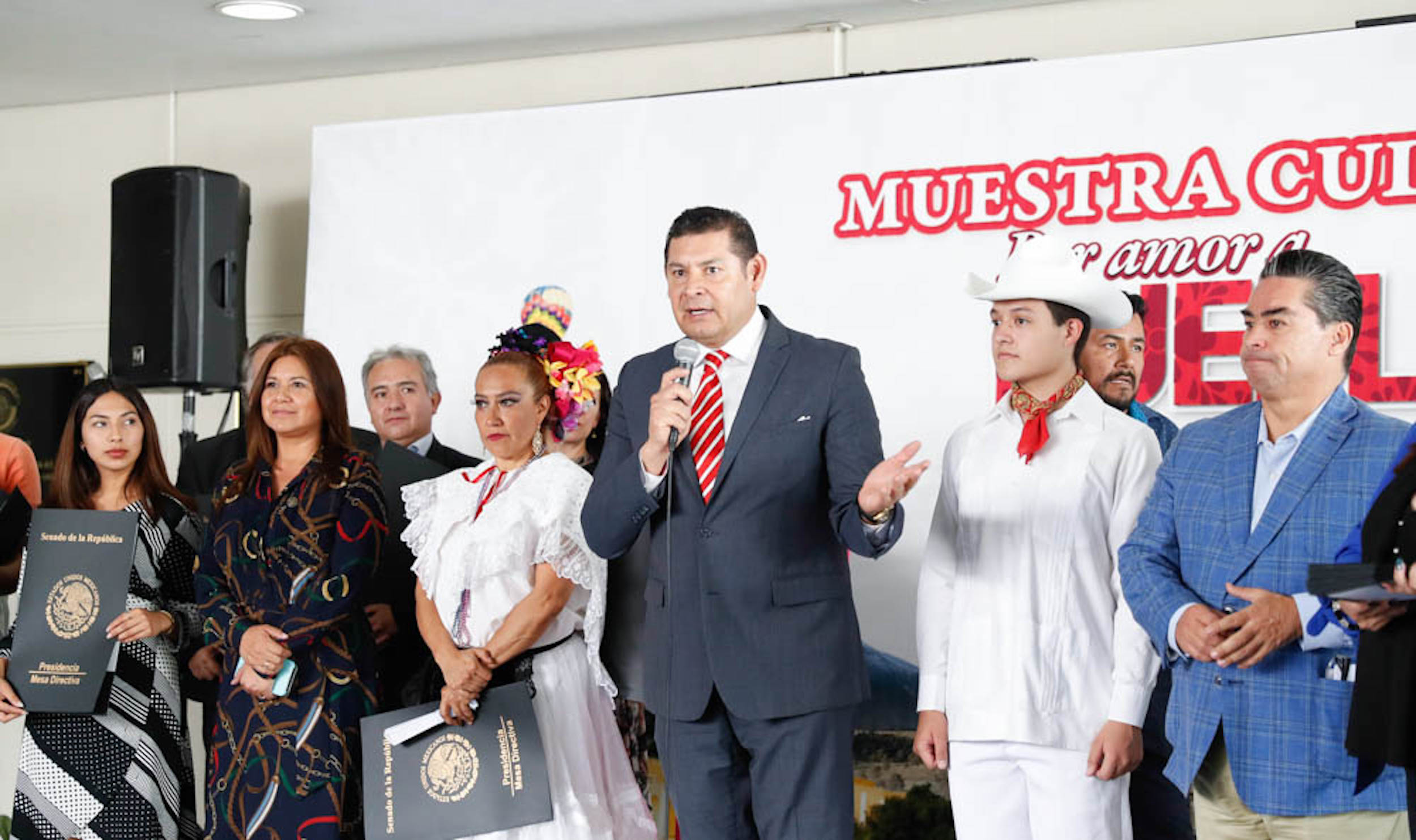 Muestra Cultural Por amor a PUEBLA-