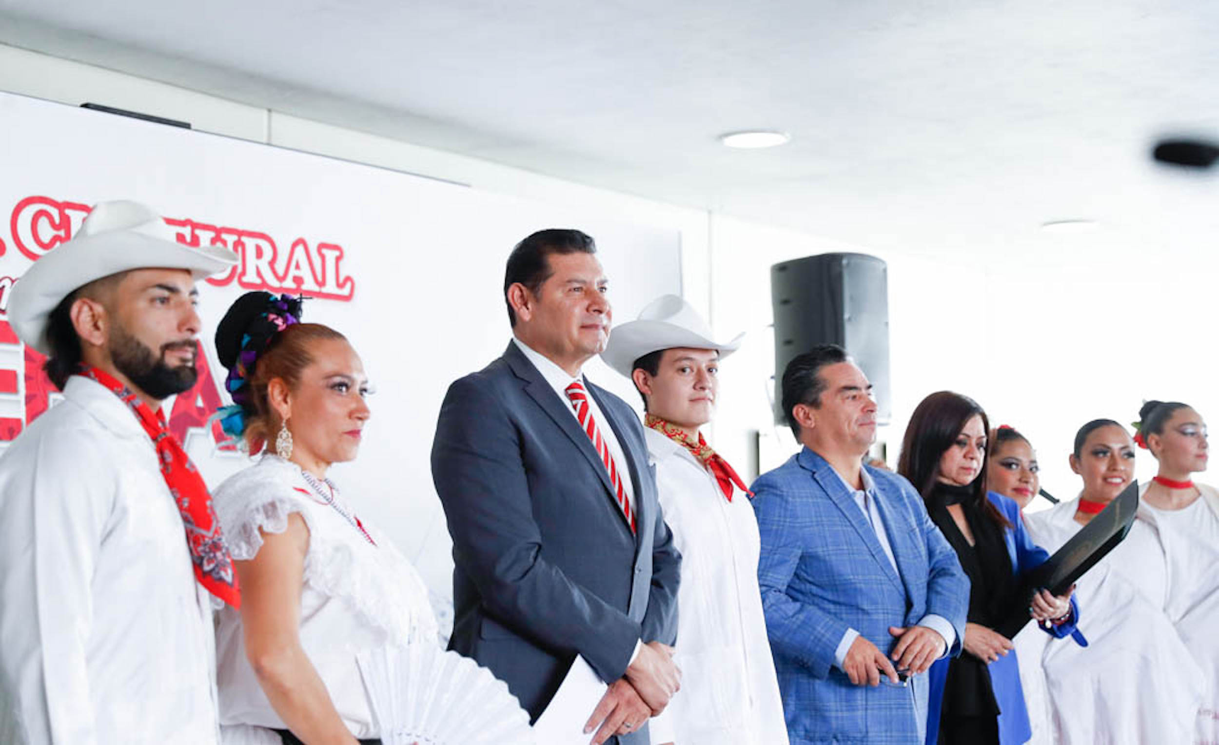 Muestra Cultural Por amor a PUEBLA-
