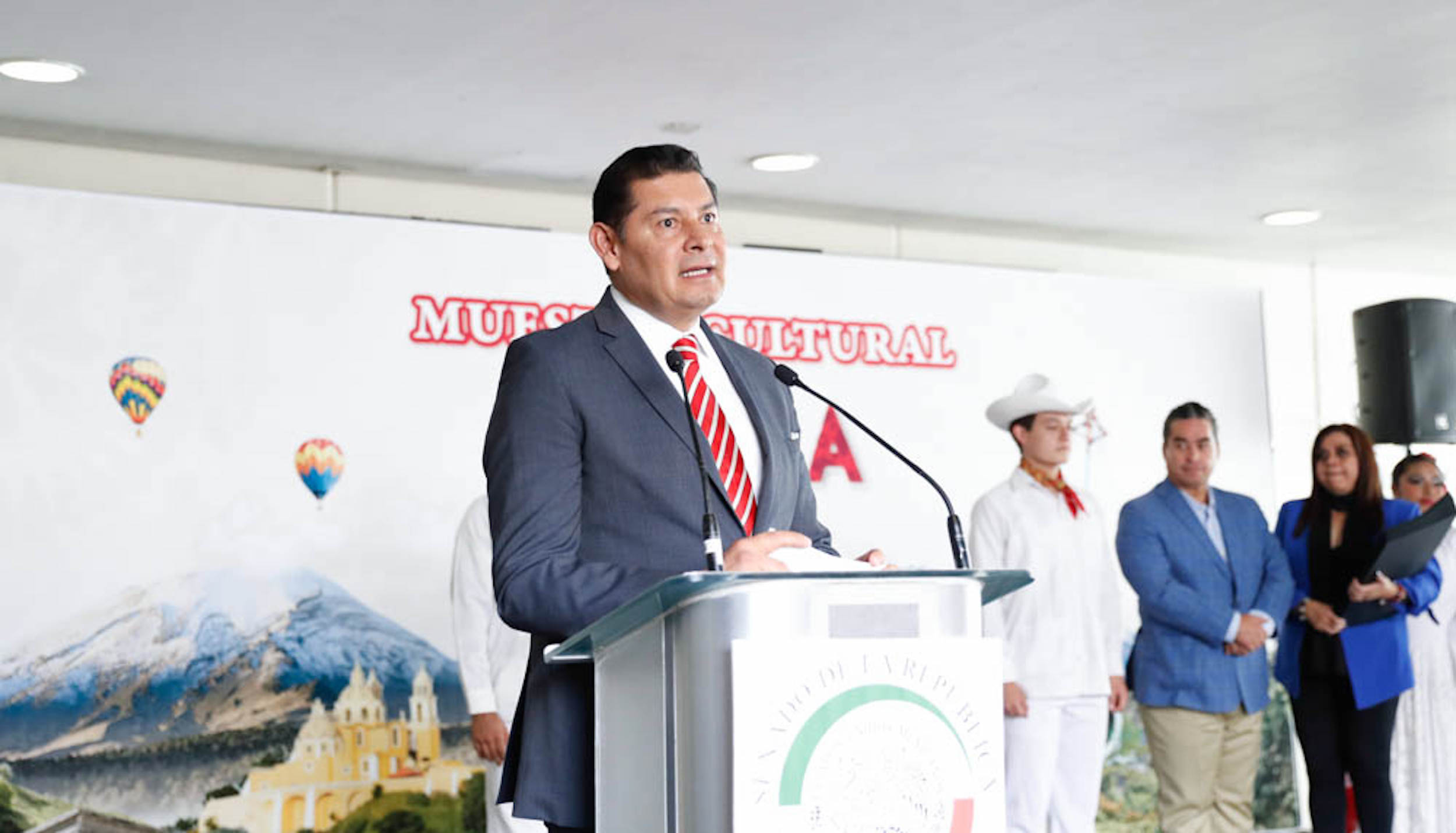 Muestra Cultural Por amor a PUEBLA-