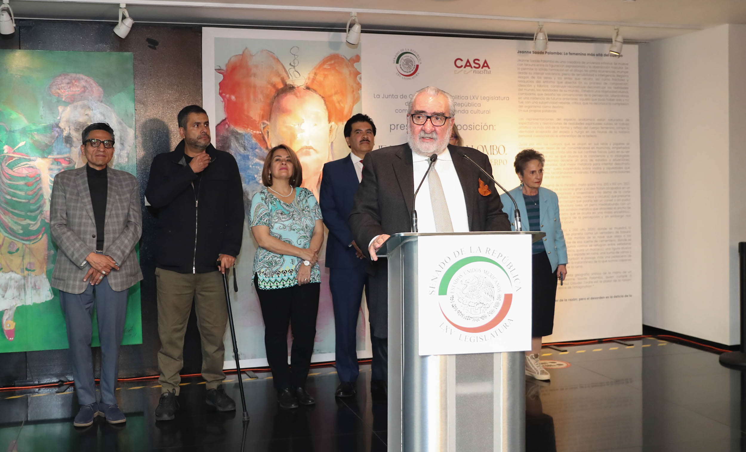Inauguracioen de la exposicioen   Lo femenino maes allae del cuerpo   de la artista Jeanne Saade Palombo-