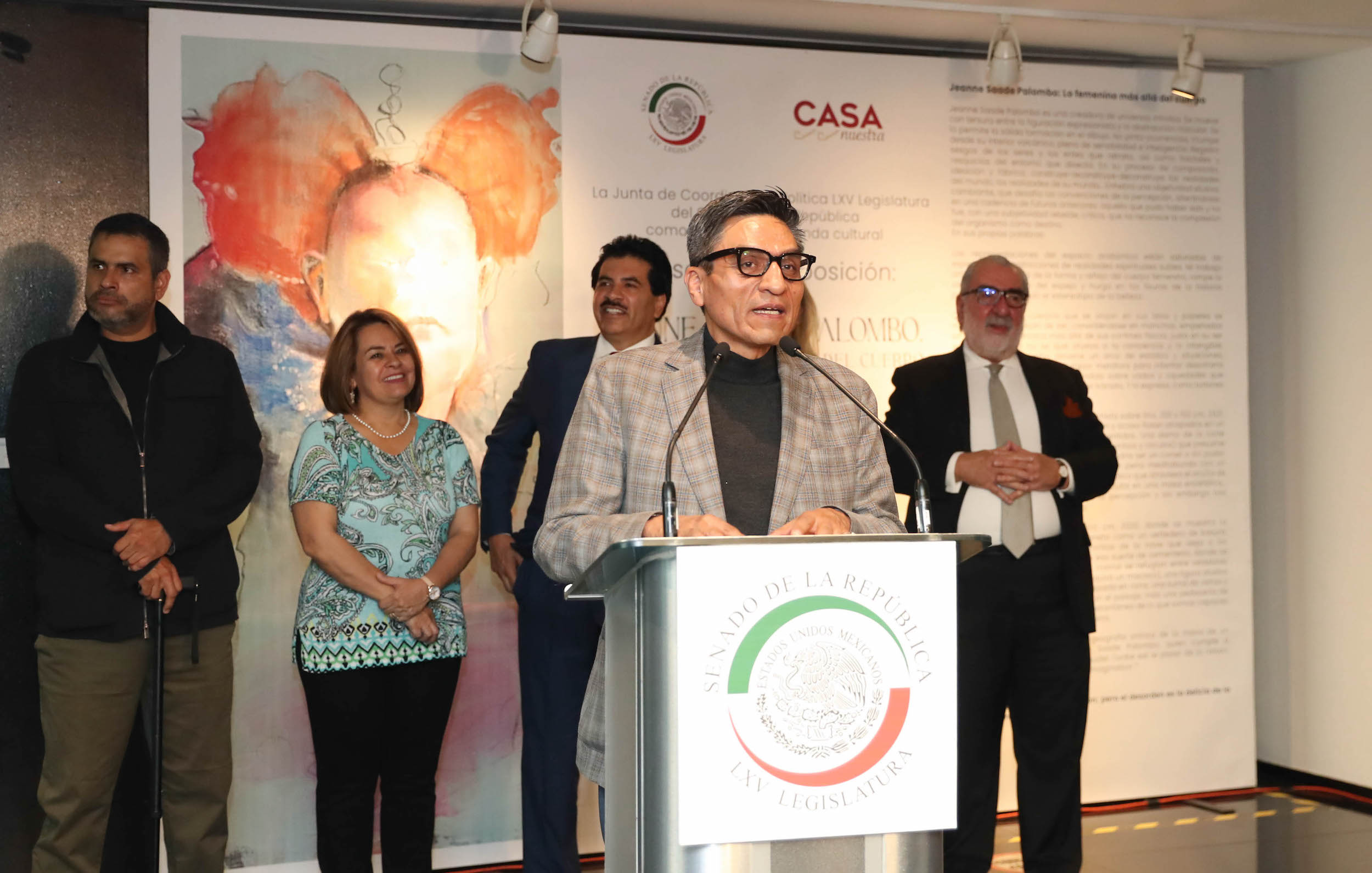 Inauguracioen de la exposicioen   Lo femenino maes allae del cuerpo   de la artista Jeanne Saade Palombo-