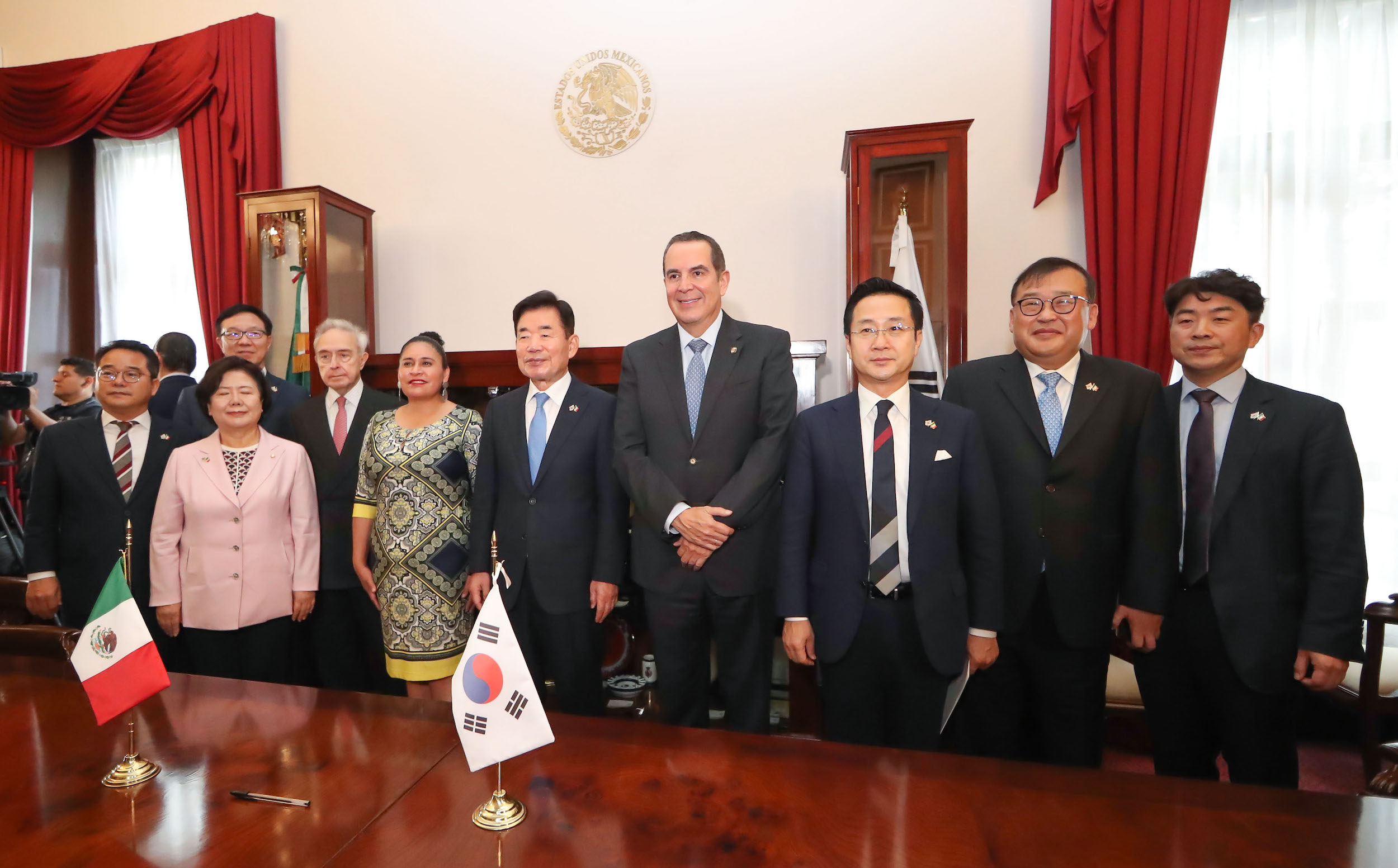 Visita del  presidente de la Asamblea Nacional de la Repuiblica de Corea-