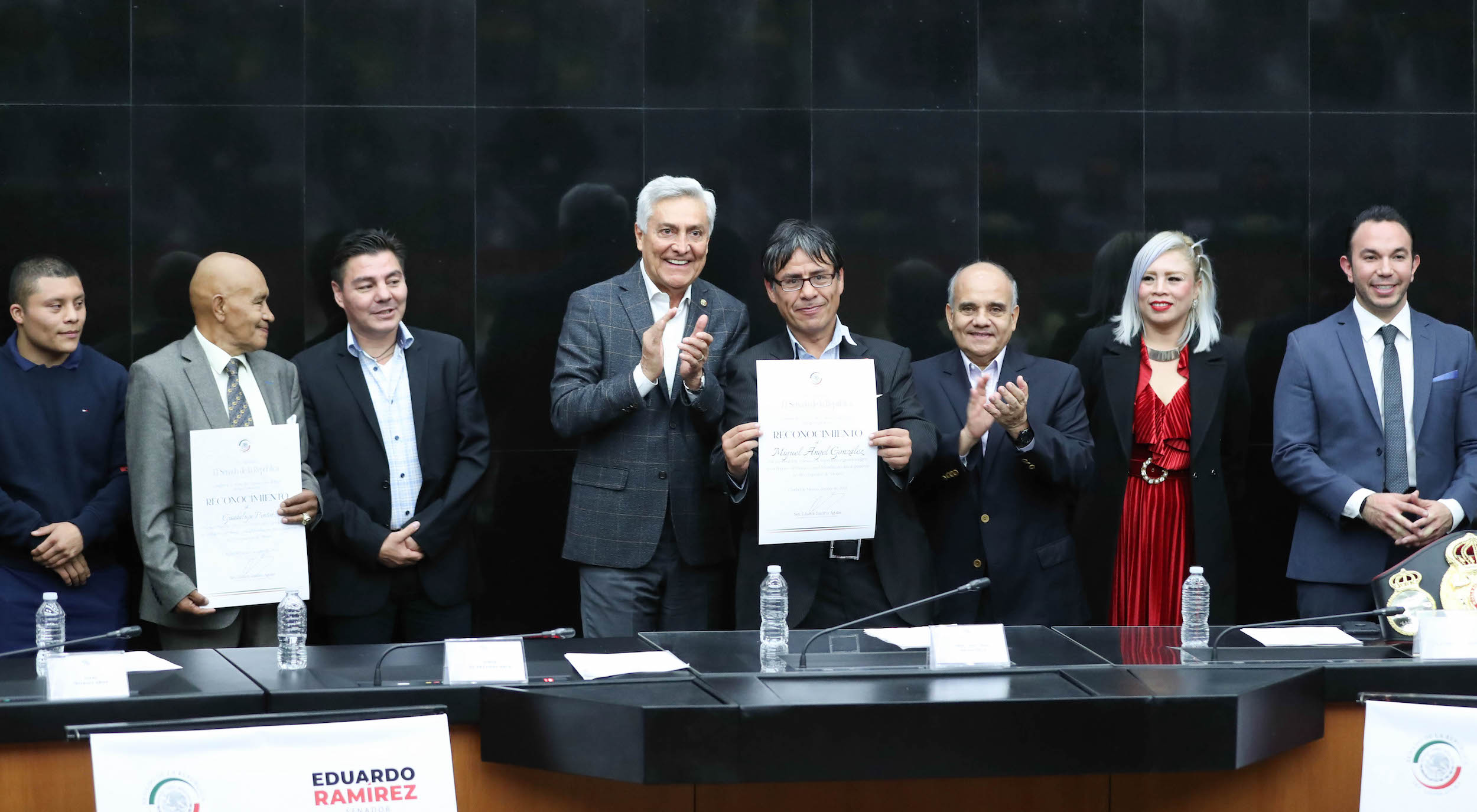 Entrega de reconocimientos a  Leyendas del boxeo -