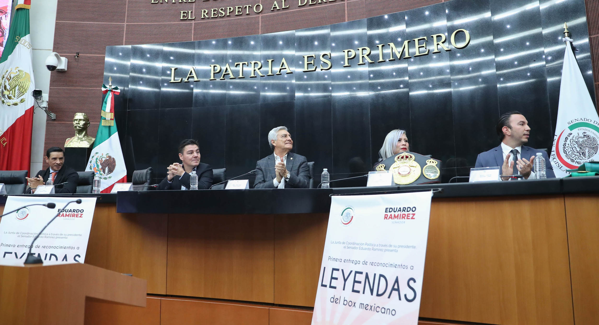 Entrega de reconocimientos a  Leyendas del boxeo -