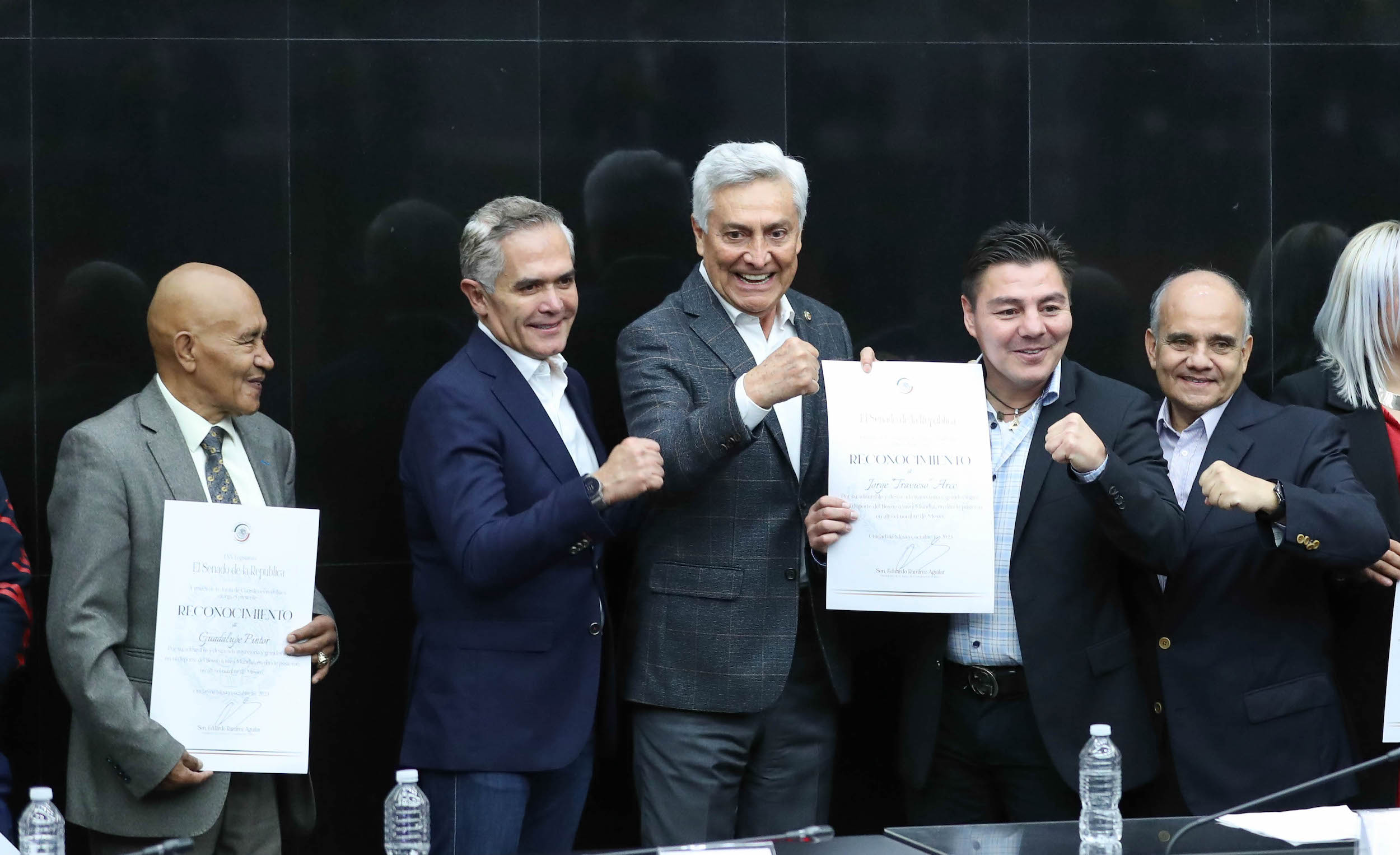 Entrega de reconocimientos a  Leyendas del boxeo -