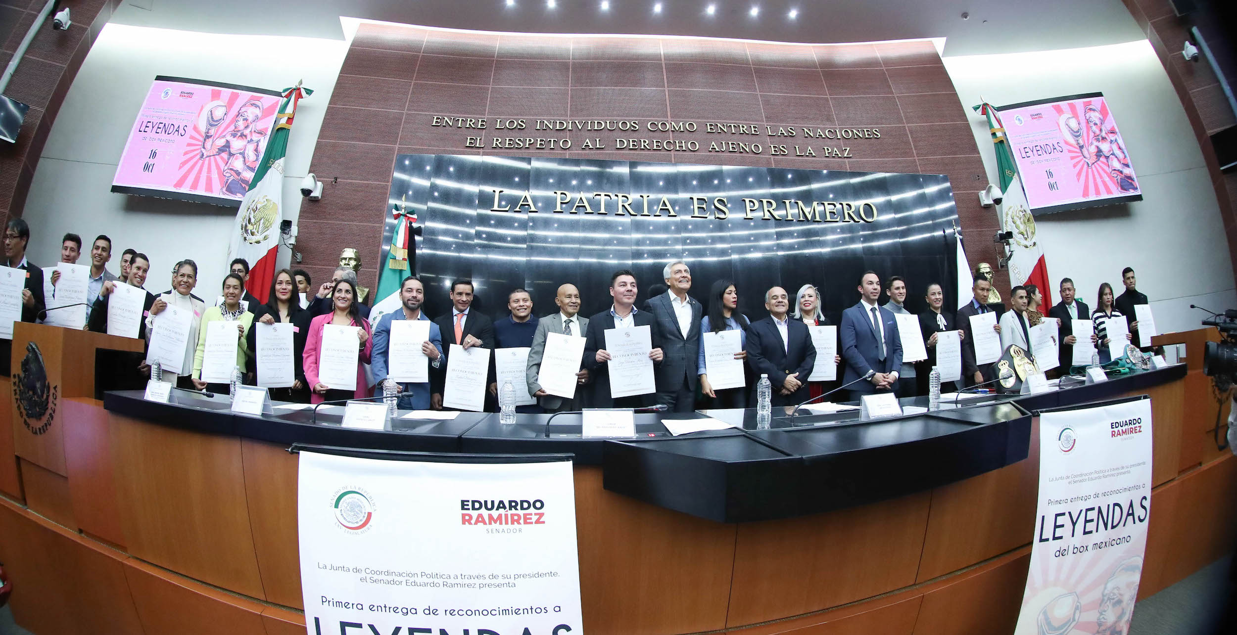 Entrega de reconocimientos a  Leyendas del boxeo -
