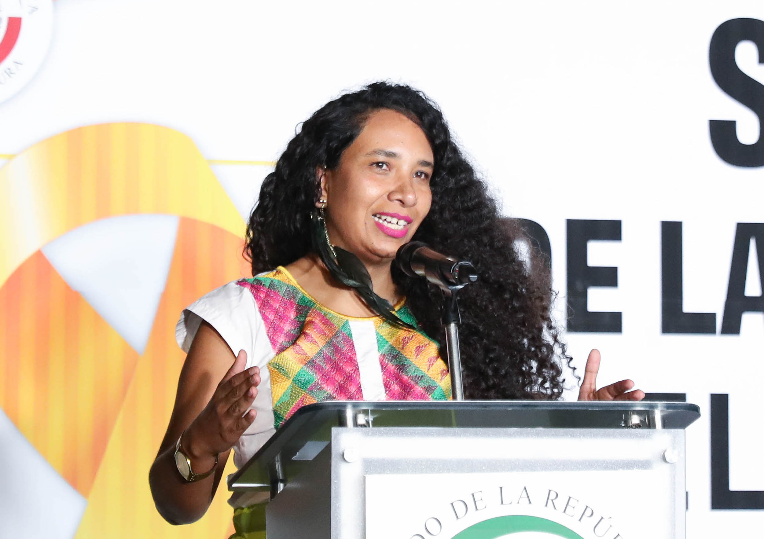 Iluminacioin del Senado por el Diia Mundial para la Prevencioin del Suicidio-