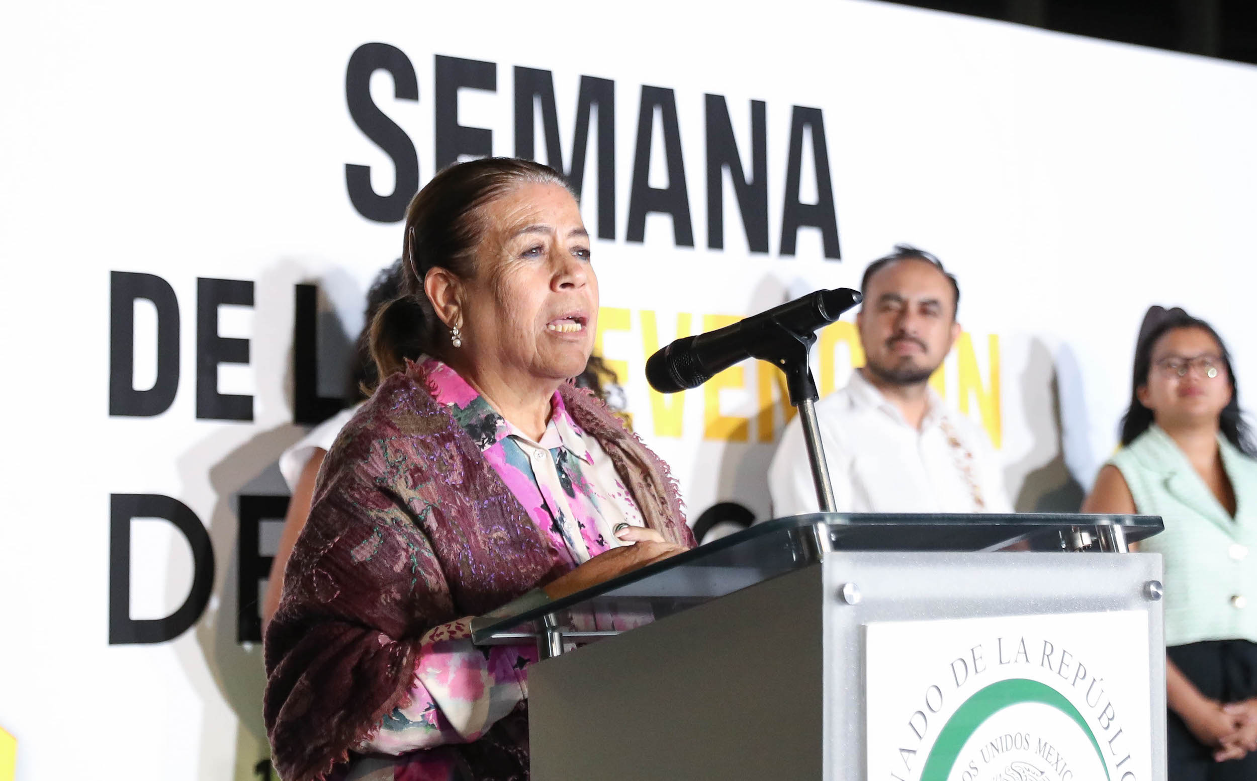 Iluminacioin del Senado por el Diia Mundial para la Prevencioin del Suicidio-