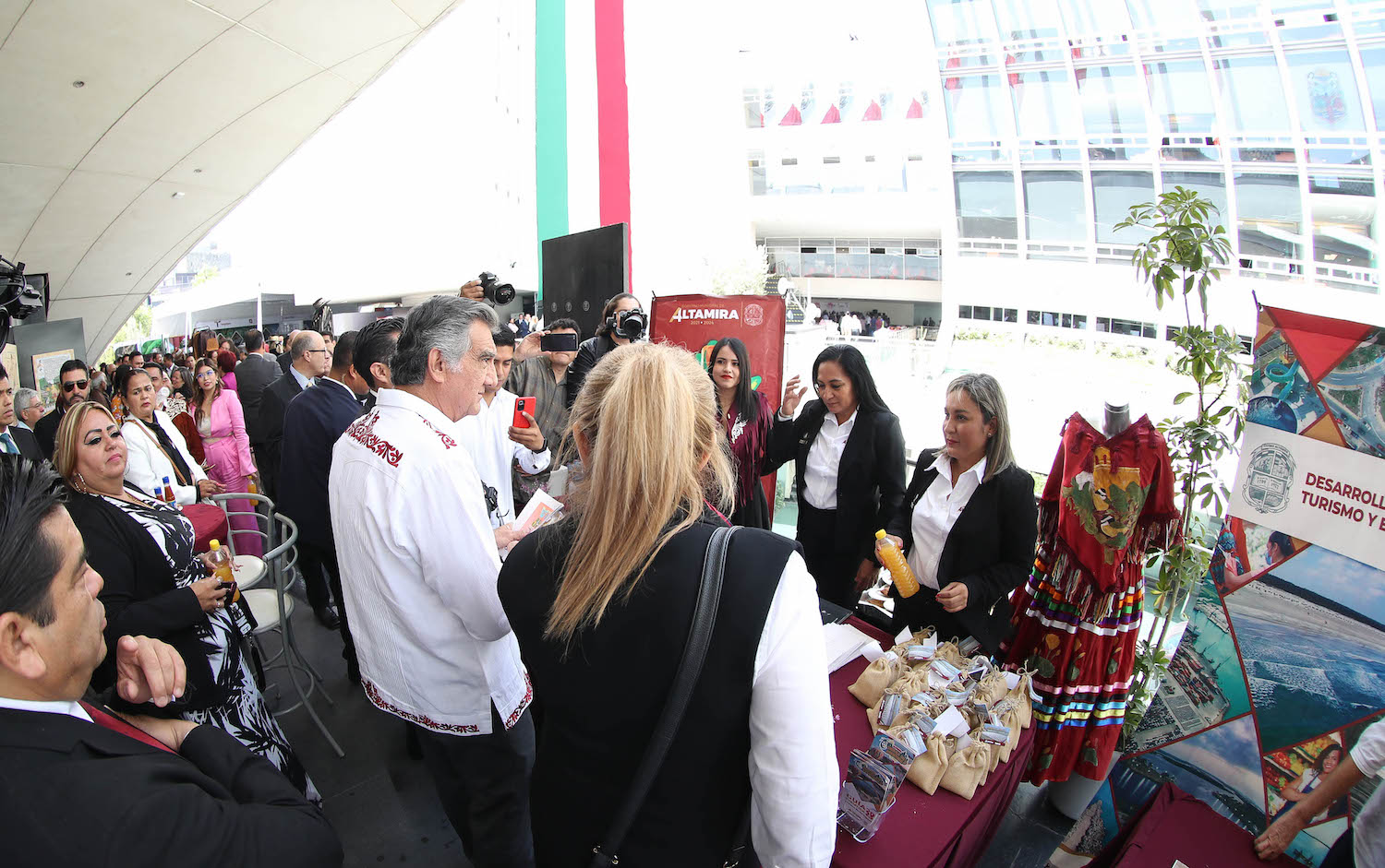 Muestra cultural artesanal gastronomica y turistica Tamaulipas seguro te enamora-