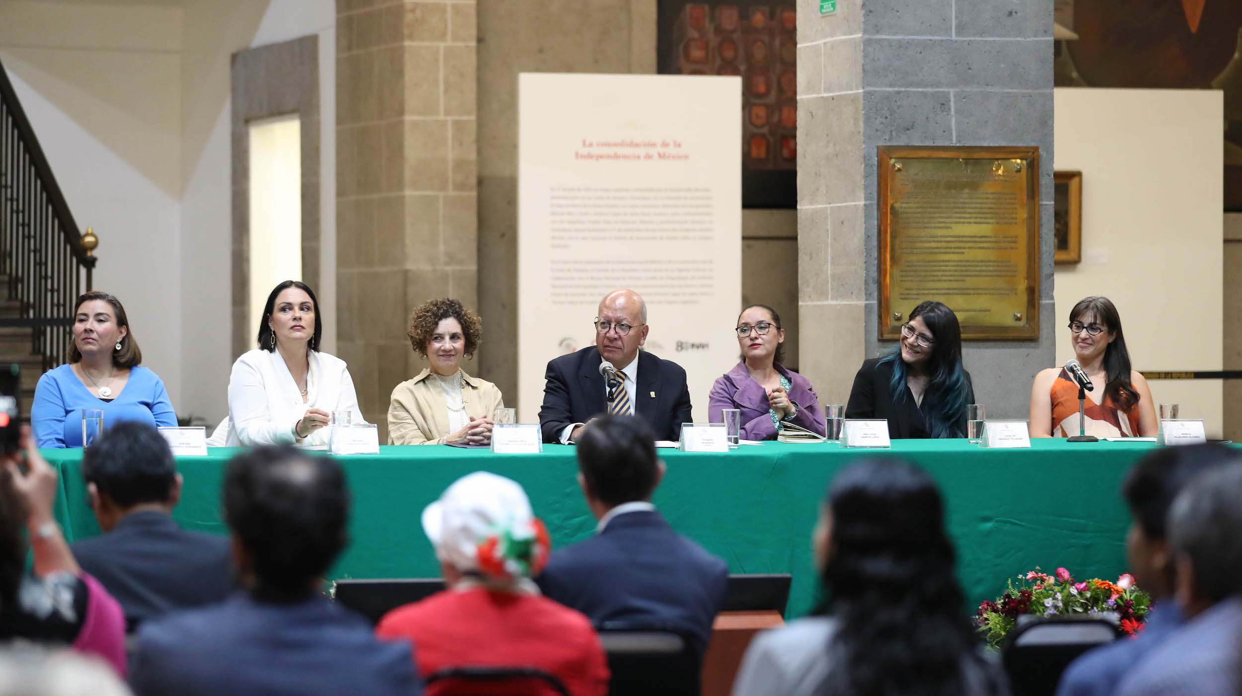 Presentacion del Libro   Juarez a 150 anos de su muerte  -