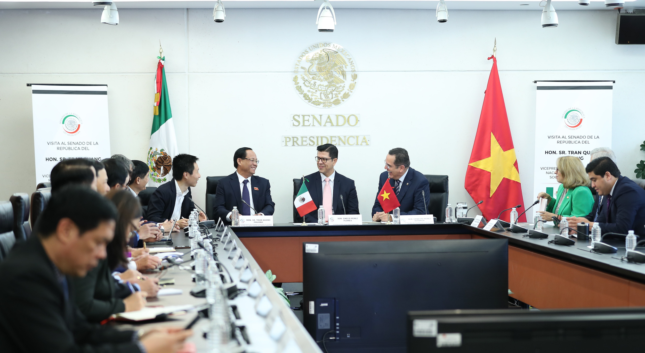 Visita del vicepresidente de la Asamblea Nacional de la Repuiblica Socialista de Vietnam-