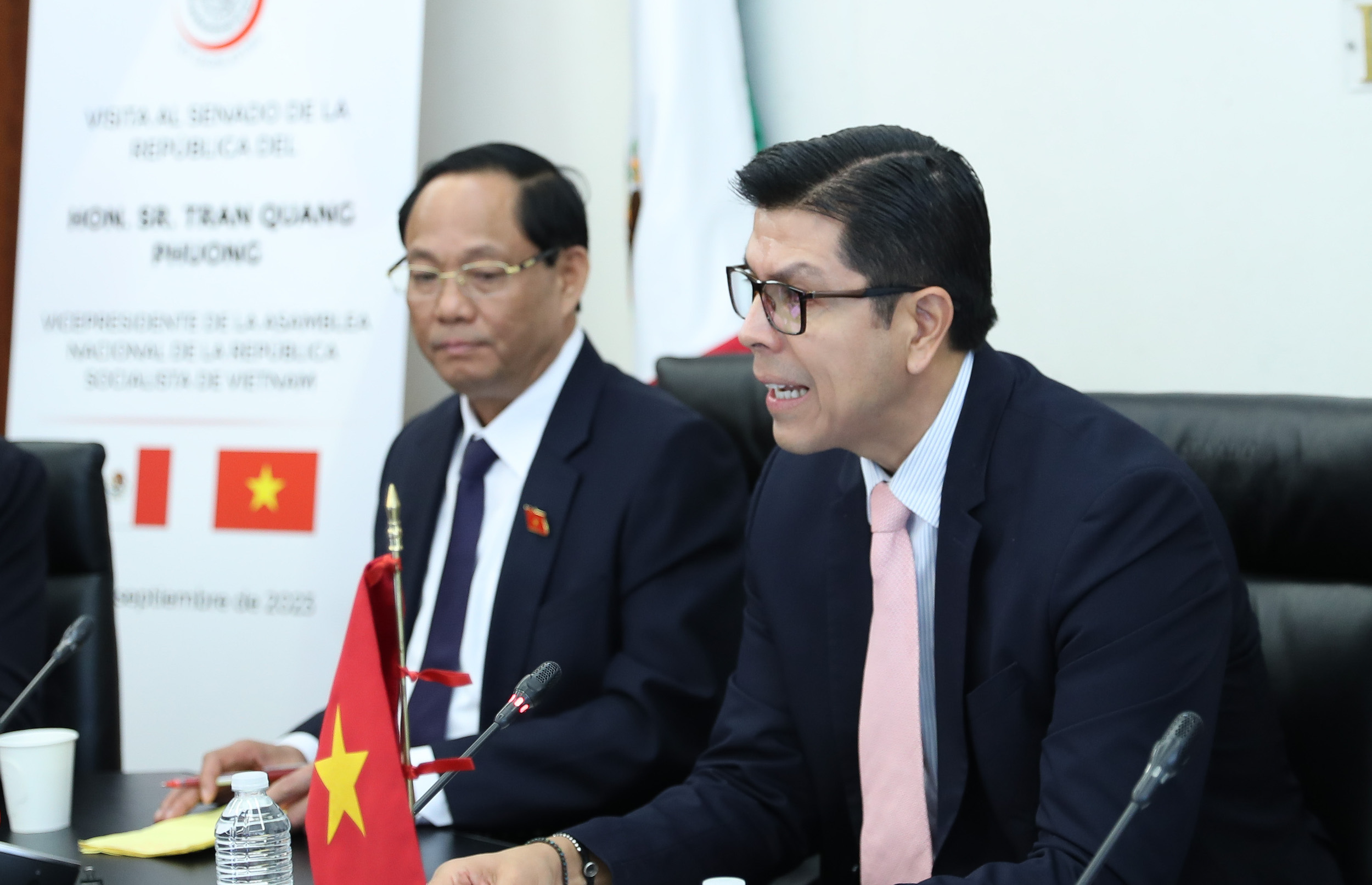 Visita del vicepresidente de la Asamblea Nacional de la Repuiblica Socialista de Vietnam-