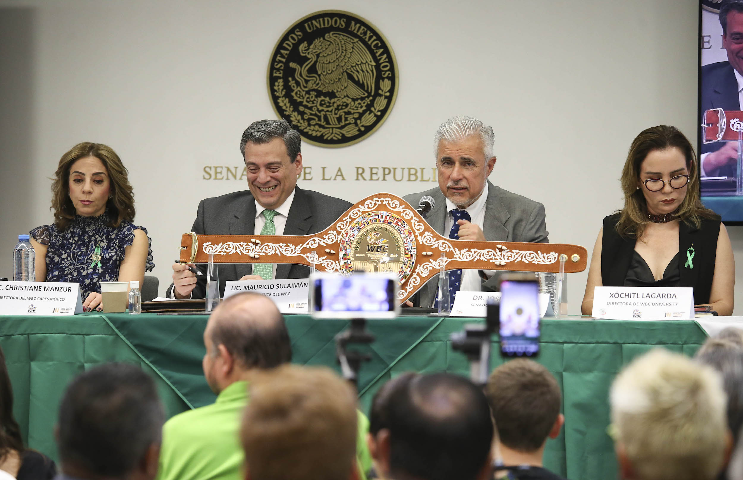 Conferencia Martes de Cafe con el Consejo Mundial de Boxeo-