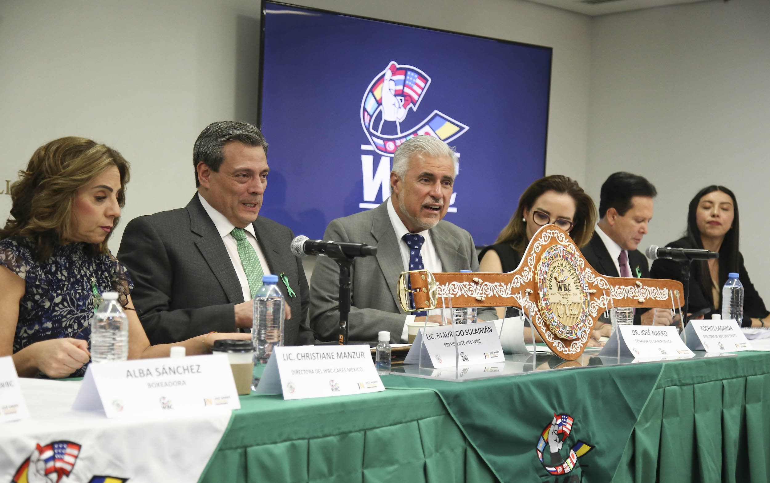 Conferencia Martes de Cafe con el Consejo Mundial de Boxeo-