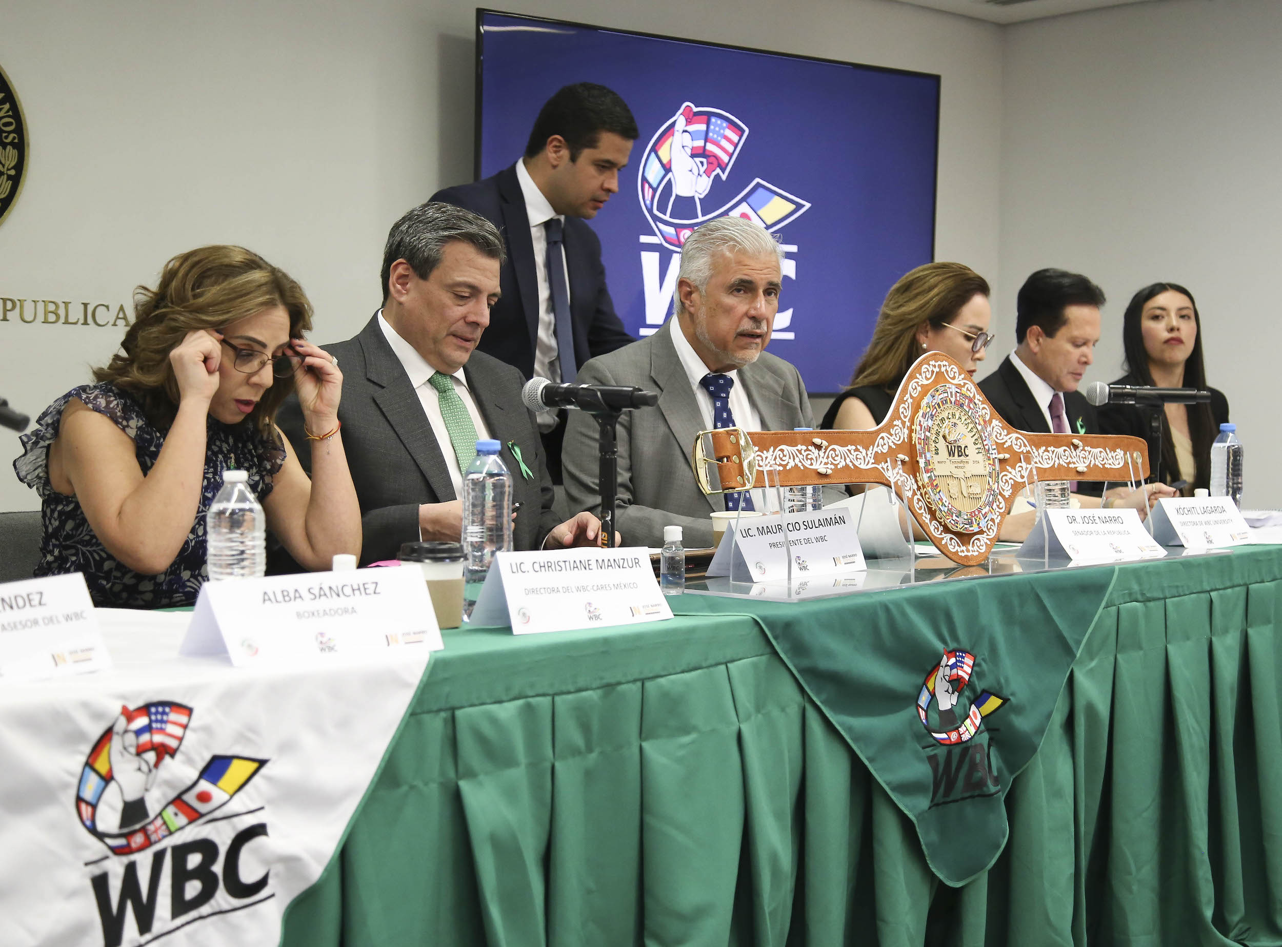 Conferencia Martes de Cafe con el Consejo Mundial de Boxeo-