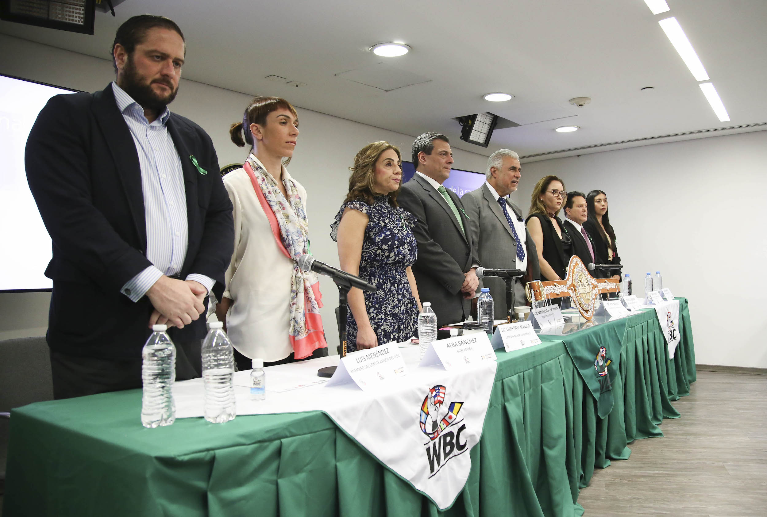 Conferencia Martes de Cafe con el Consejo Mundial de Boxeo-