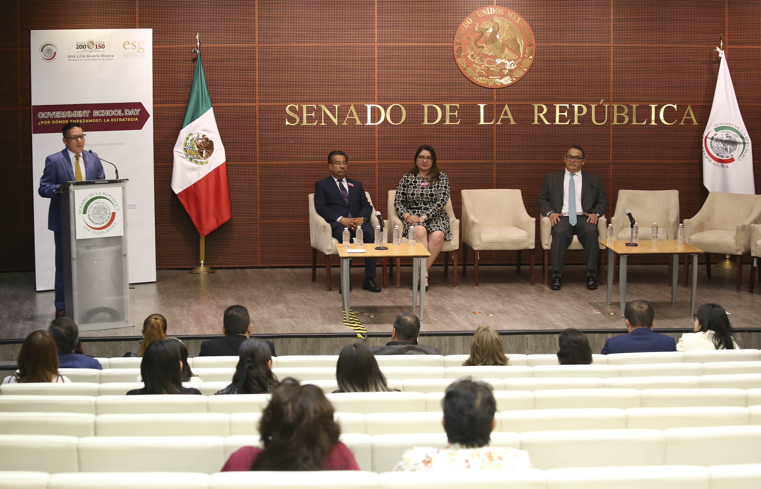 Presentacion de la Escuela de Gobierno y Administracion Publica Municipal-