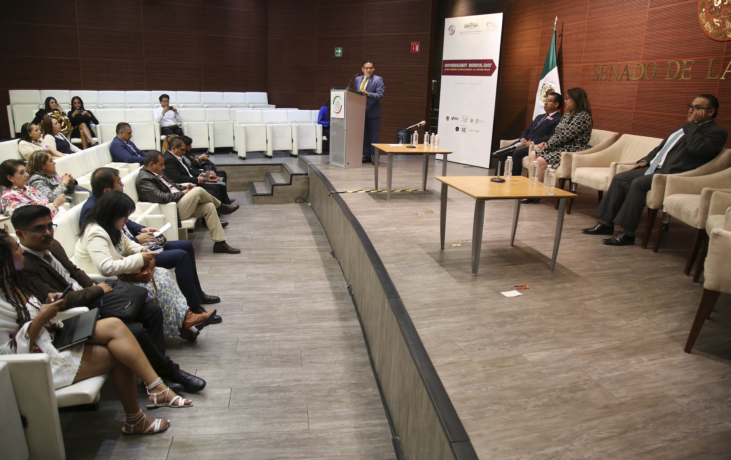 Presentacion de la Escuela de Gobierno y Administracion Publica Municipal-