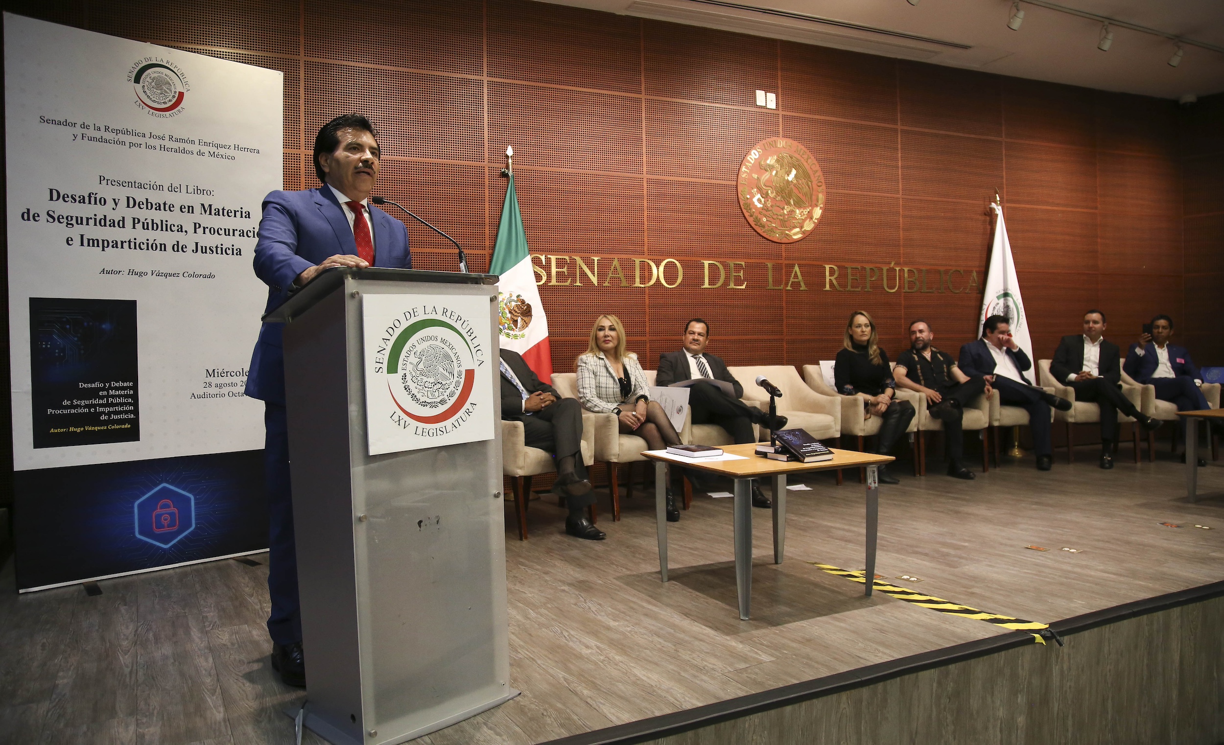 Presentacion del Libro Desafio y Debate en Materia de Seguridad Publica-