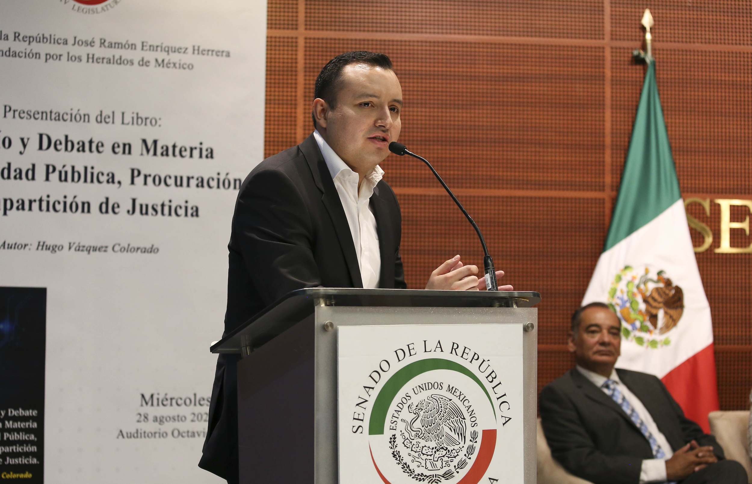 Presentacion del Libro Desafio y Debate en Materia de Seguridad Publica-