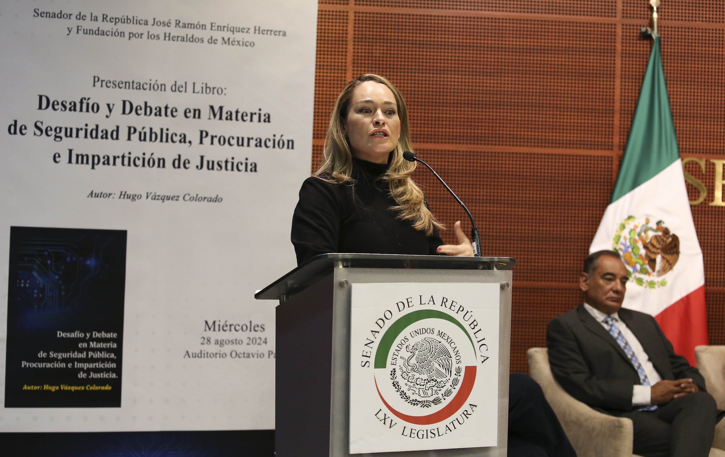 Presentacion del Libro Desafio y Debate en Materia de Seguridad Publica-