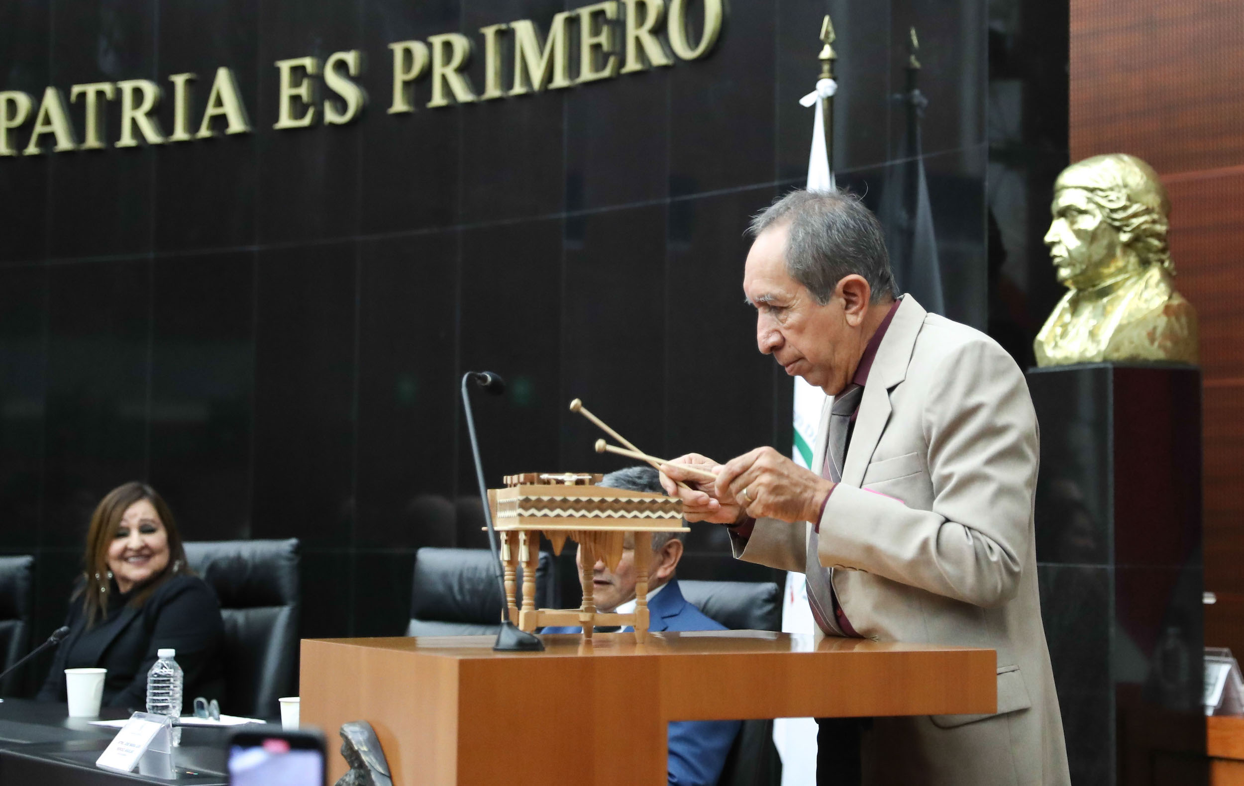 Entrega de Reconocimientos a Leyendas de Marimba Chiapaneca-